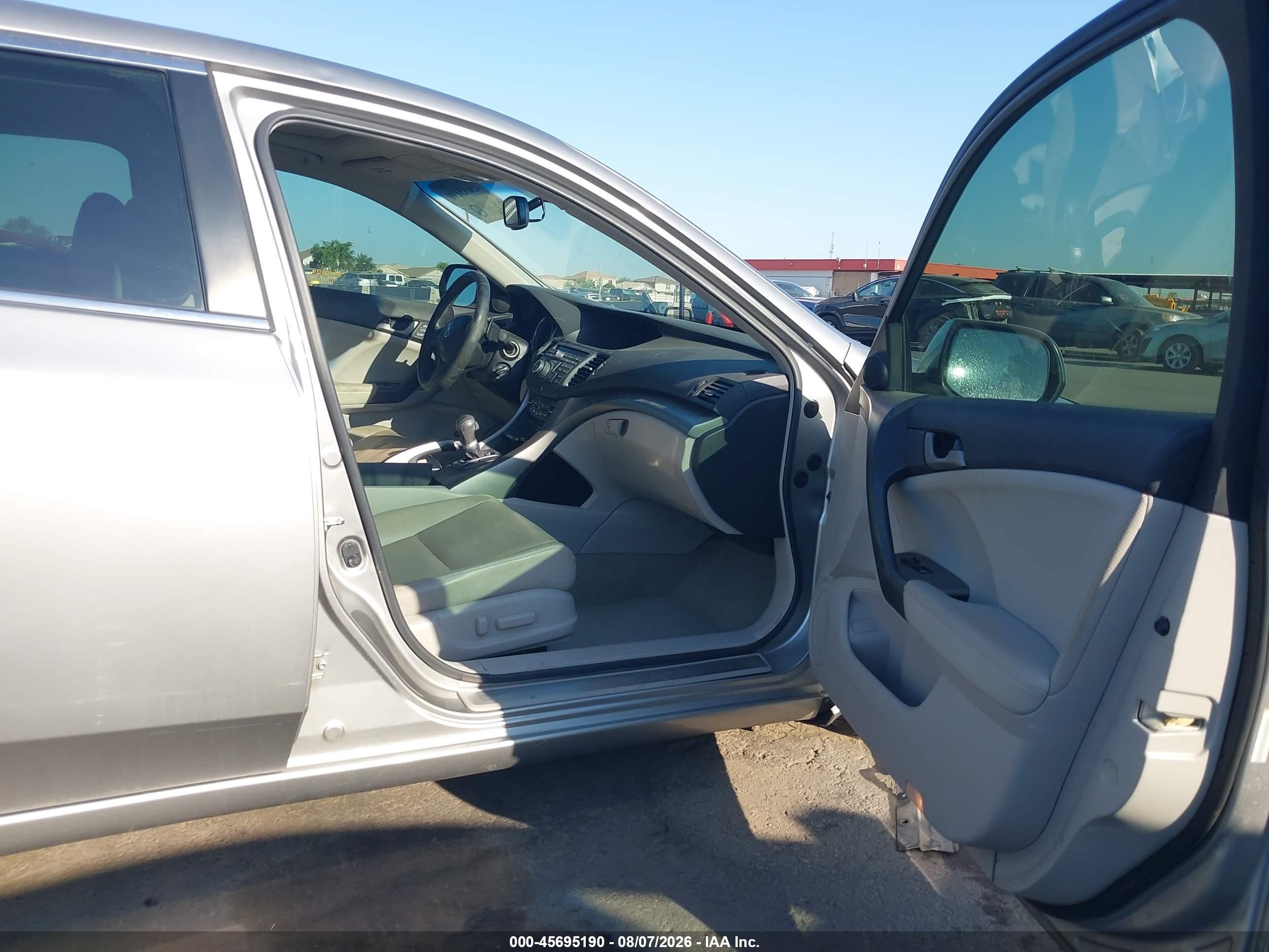 2010 Acura Tsx 2.4 Silver vin: JH4CU2F61AC008891