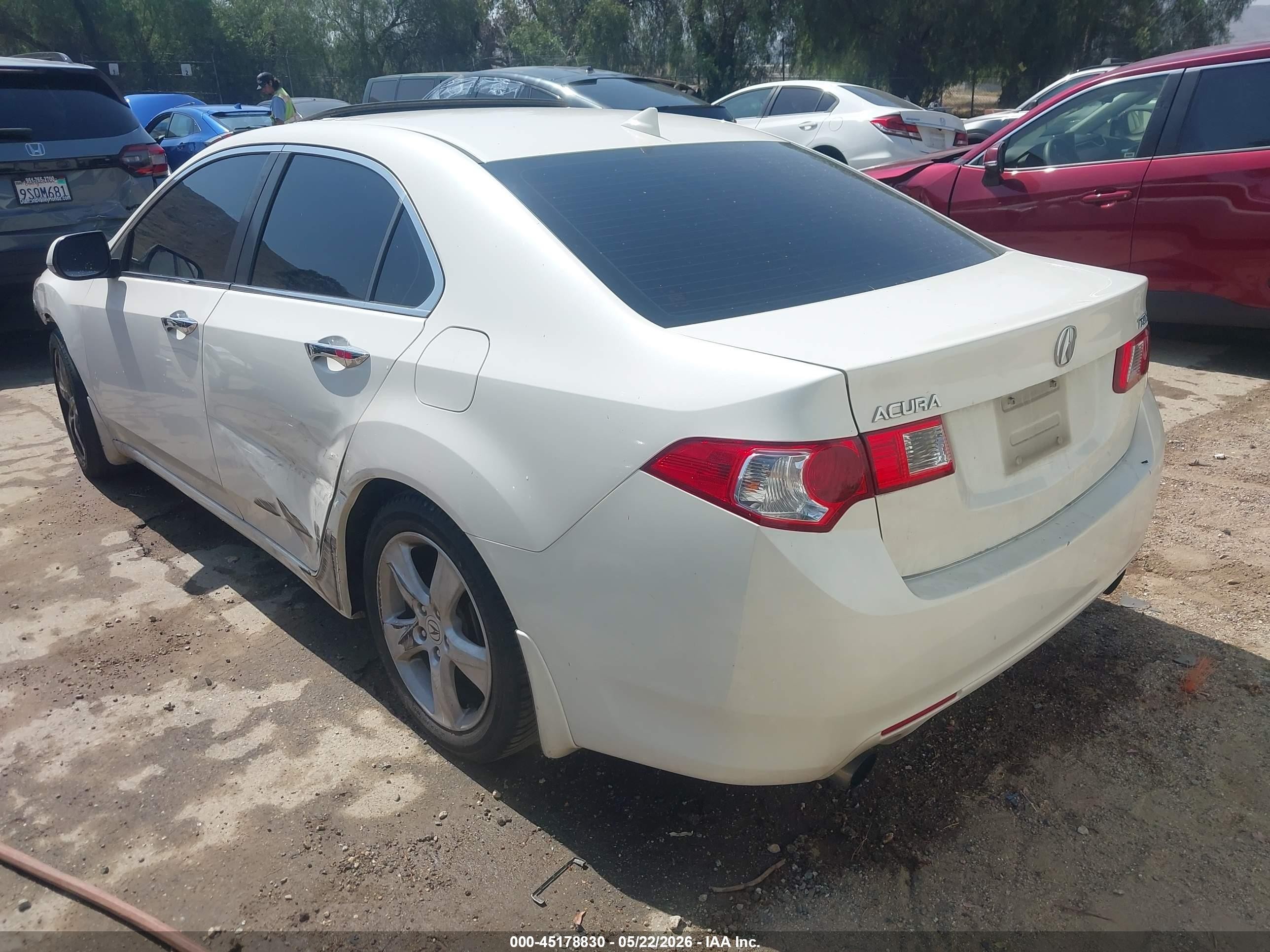 2010 Acura Tsx 2.4 Белый vin: JH4CU2F61AC011547