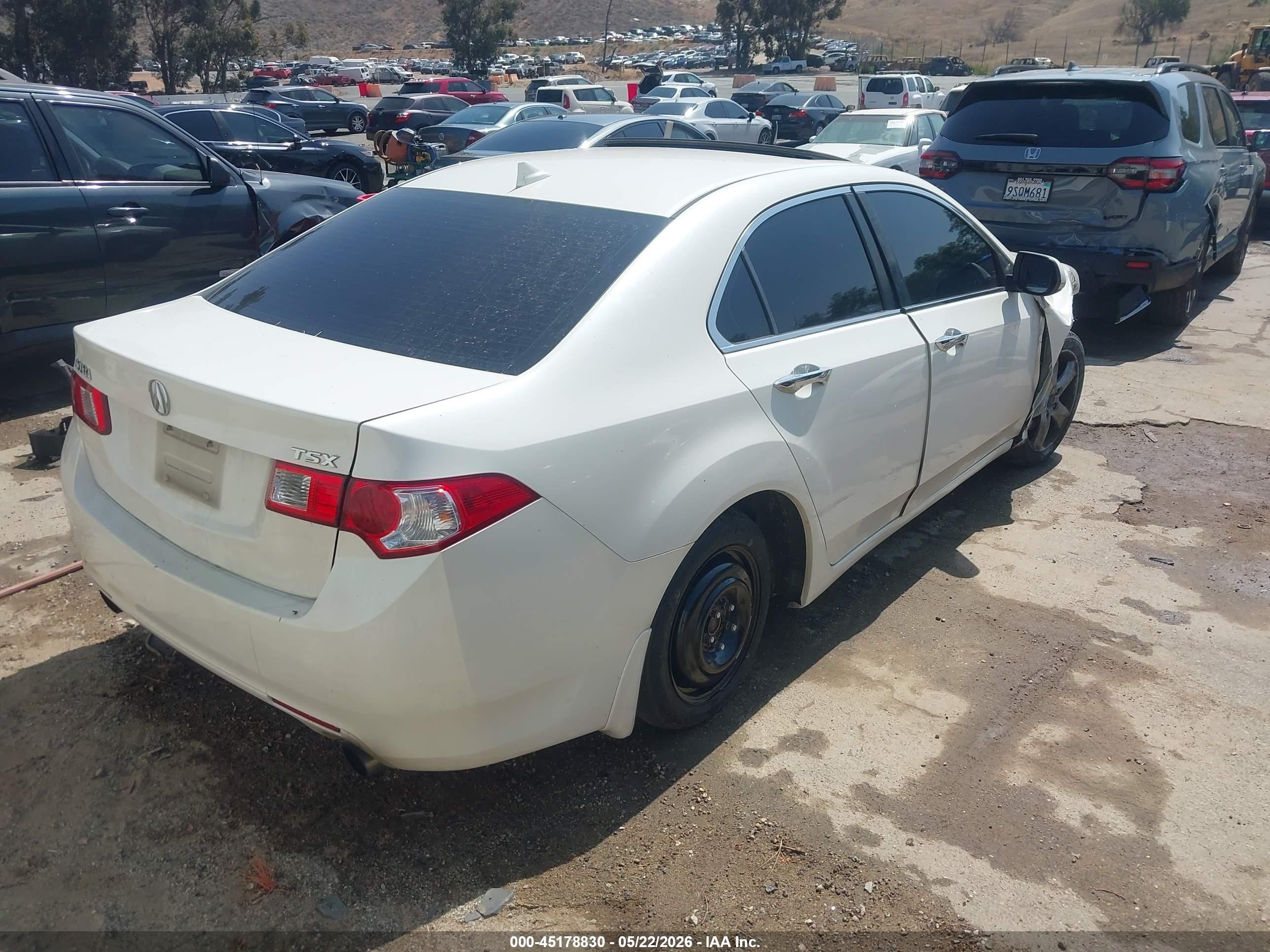 2010 Acura Tsx 2.4 Белый vin: JH4CU2F61AC011547