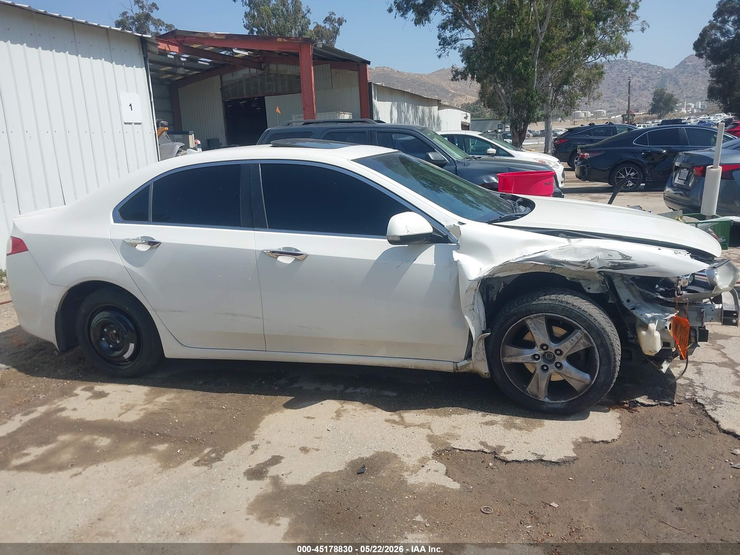 2010 Acura Tsx 2.4 Белый vin: JH4CU2F61AC011547