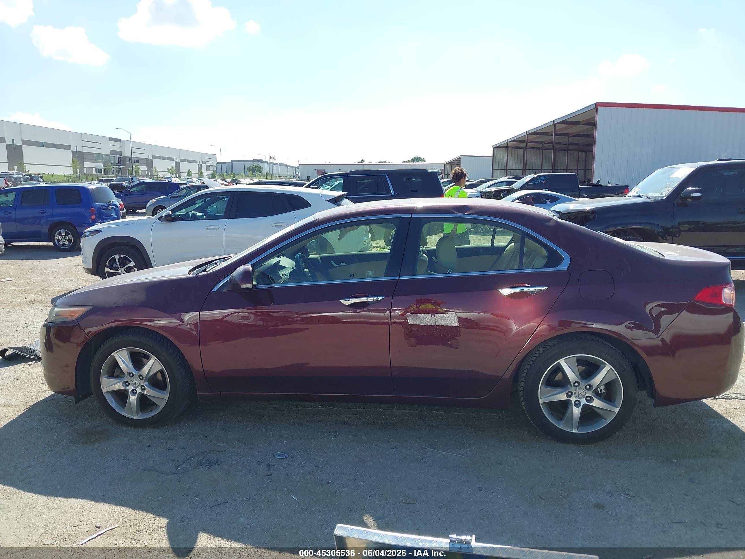 2012 Acura Tsx 2.4 Maroon vin: JH4CU2F61CC021210