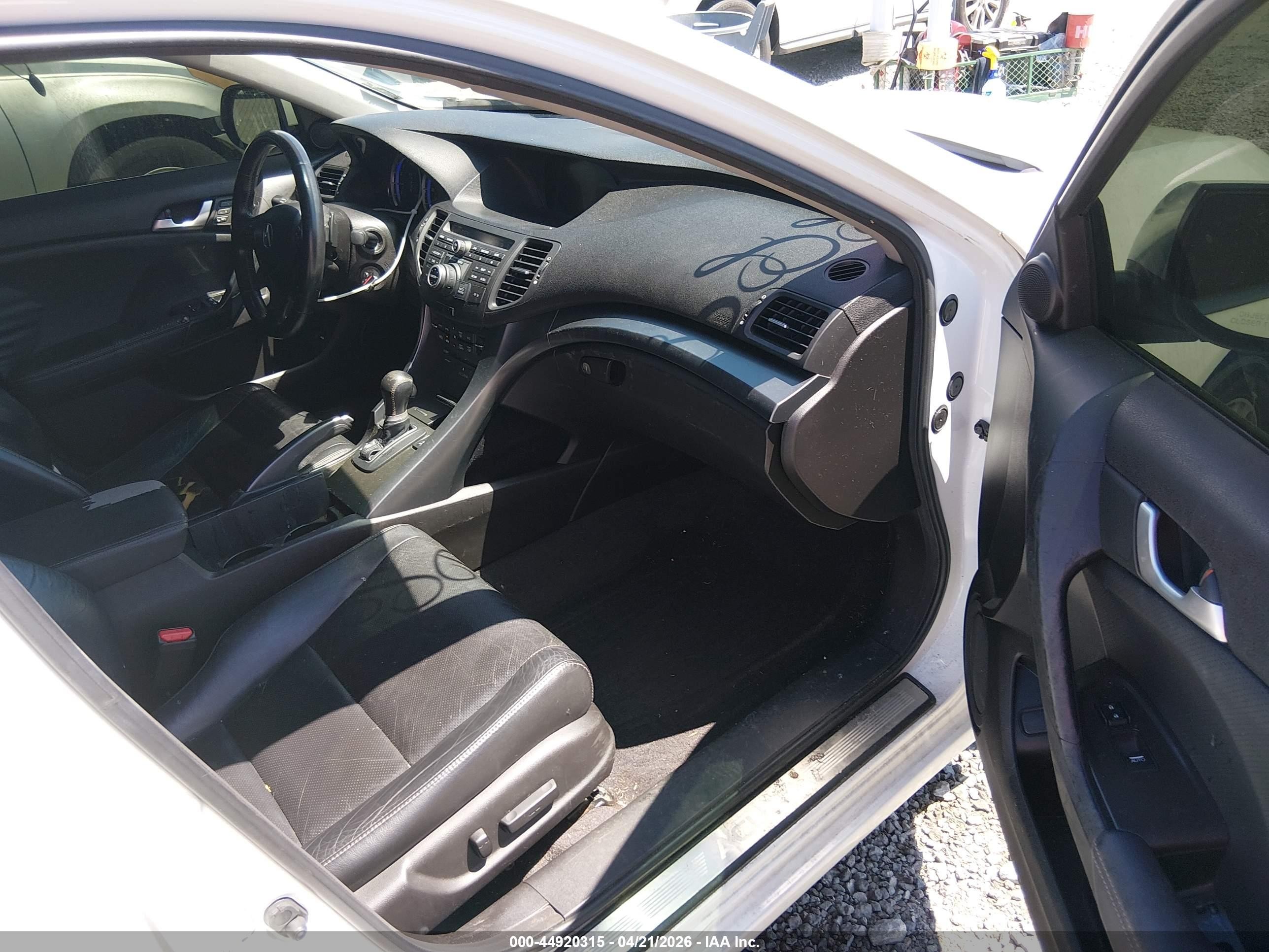 2013 Acura Tsx 2.4 White vin: JH4CU2F61DC007437