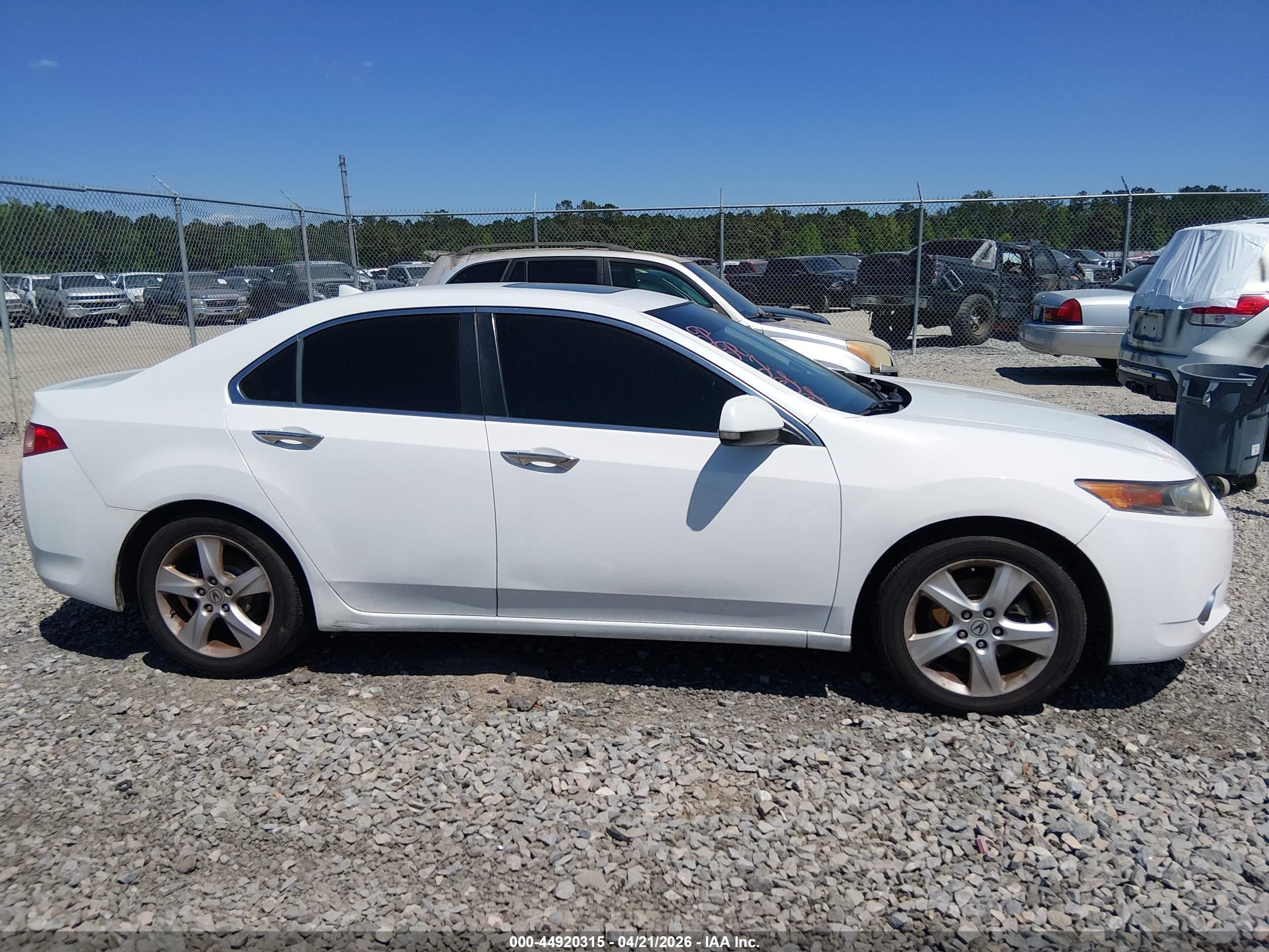 2013 Acura Tsx 2.4 White vin: JH4CU2F61DC007437