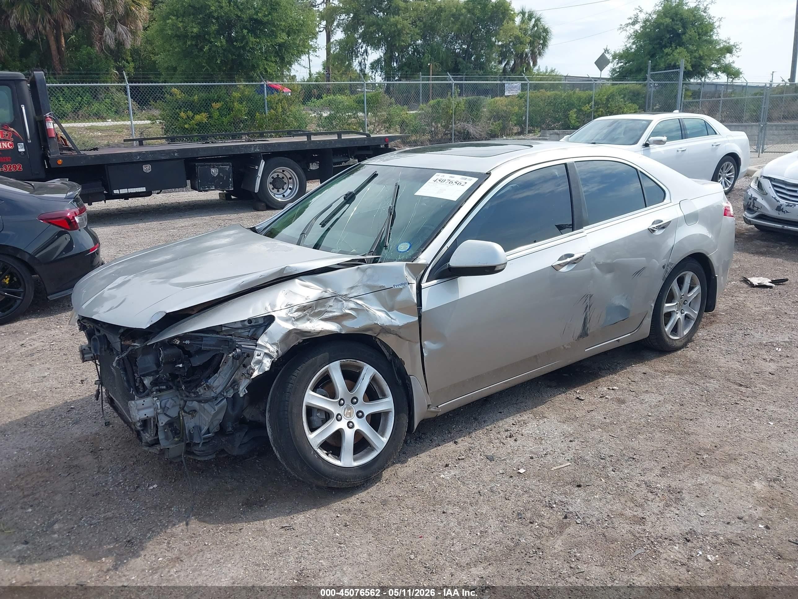 2010 Acura Tsx 2.4 Silver vin: JH4CU2F62AC007023