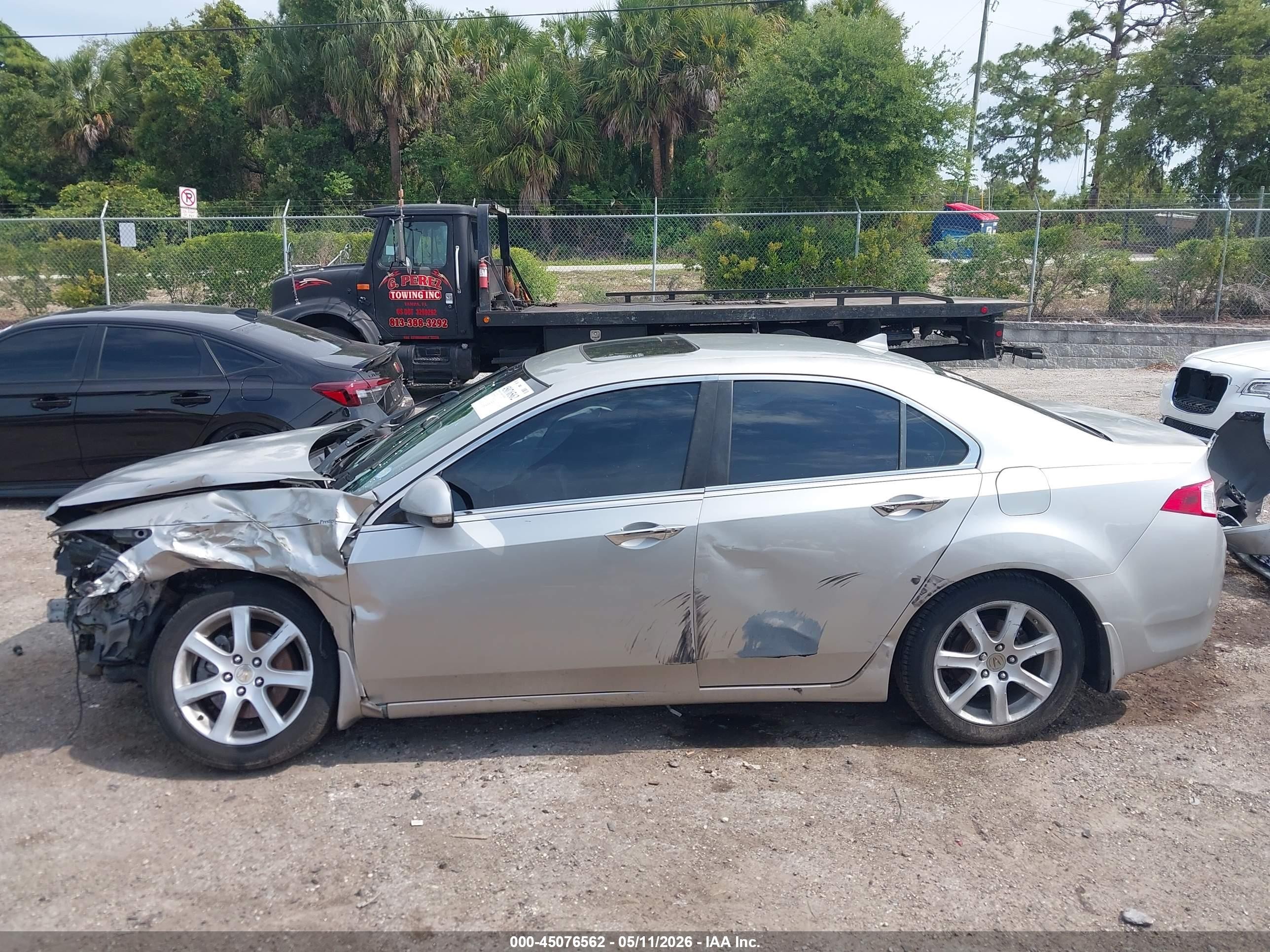 2010 Acura Tsx 2.4 Silver vin: JH4CU2F62AC007023