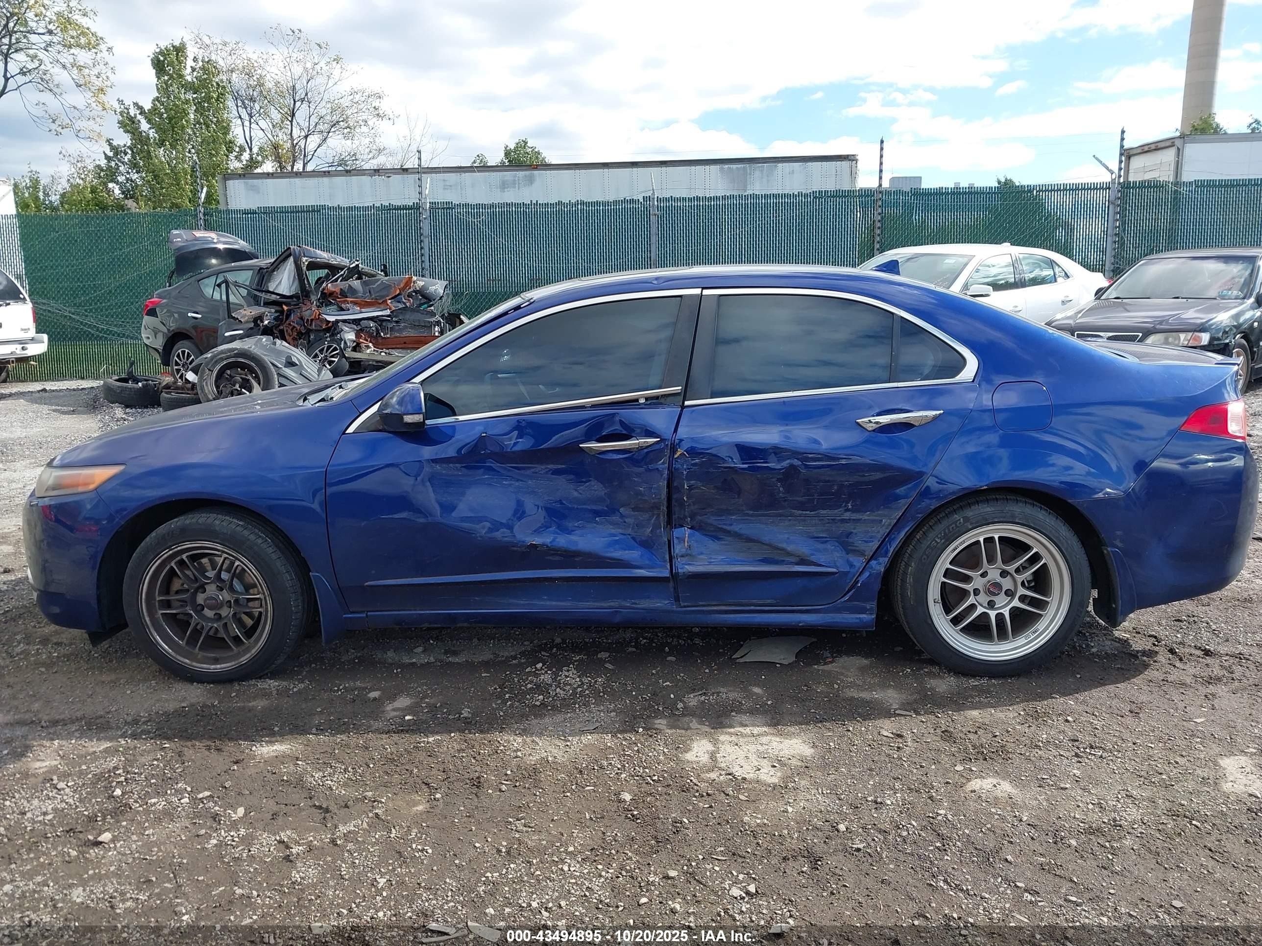 2011 Acura Tsx 2.4 Blue vin: JH4CU2F62BC016127