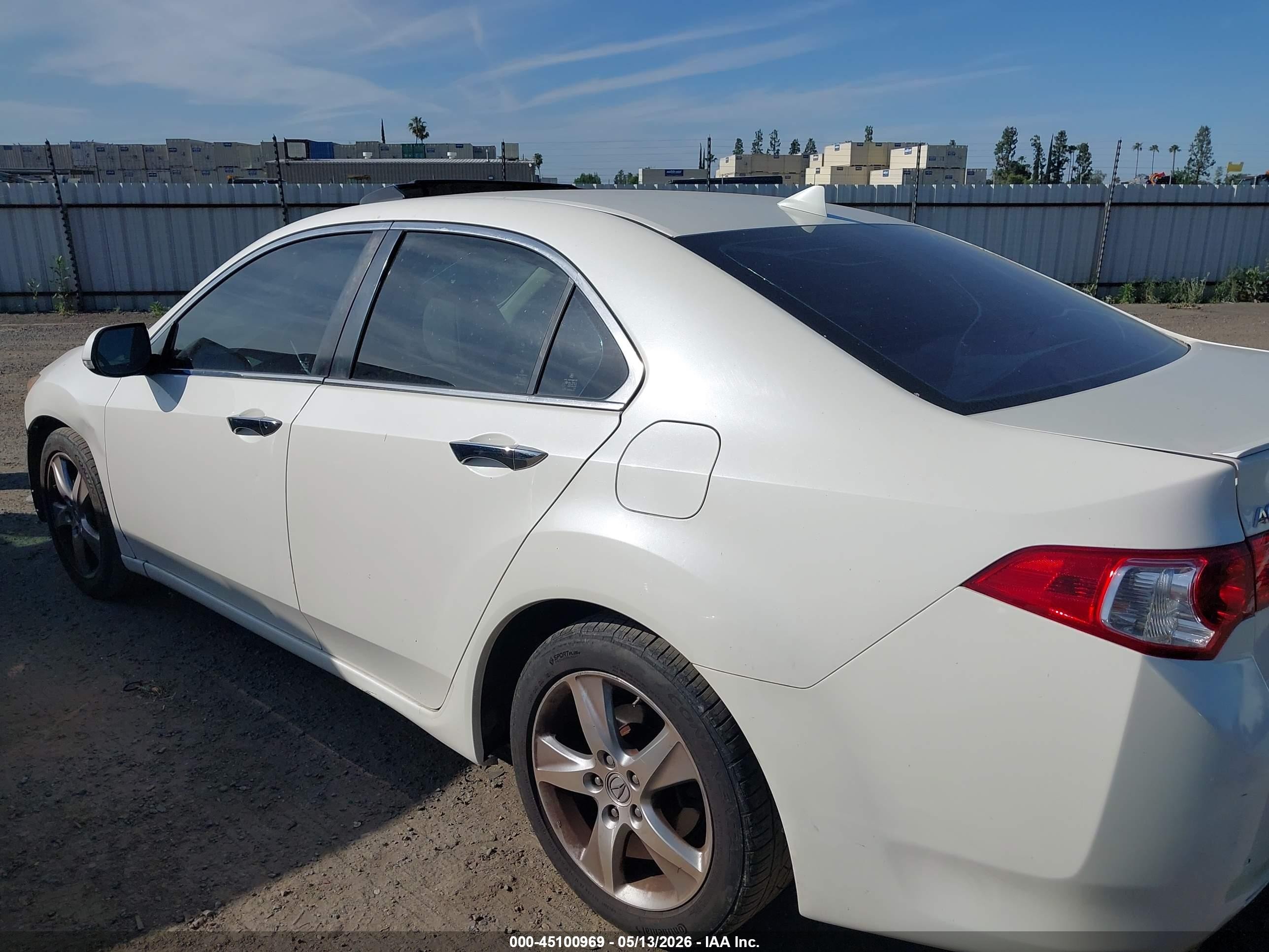 2010 Acura Tsx 2.4 Белый vin: JH4CU2F63AC006284