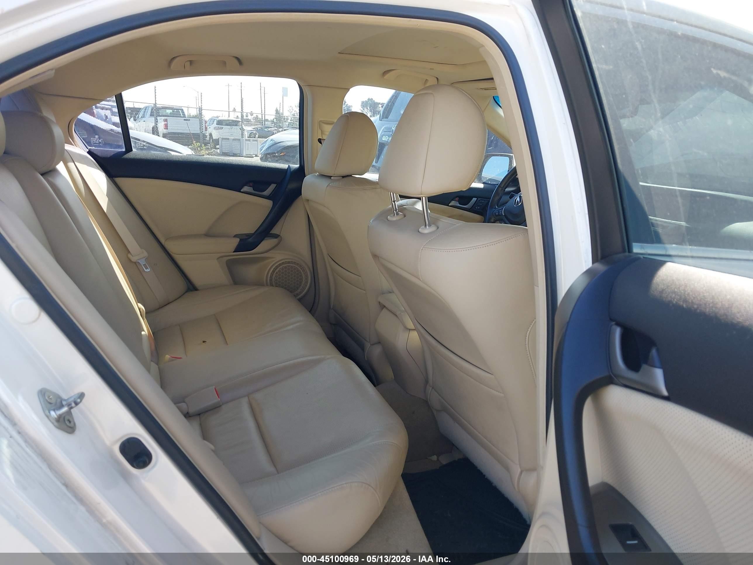 2010 Acura Tsx 2.4 Белый vin: JH4CU2F63AC006284