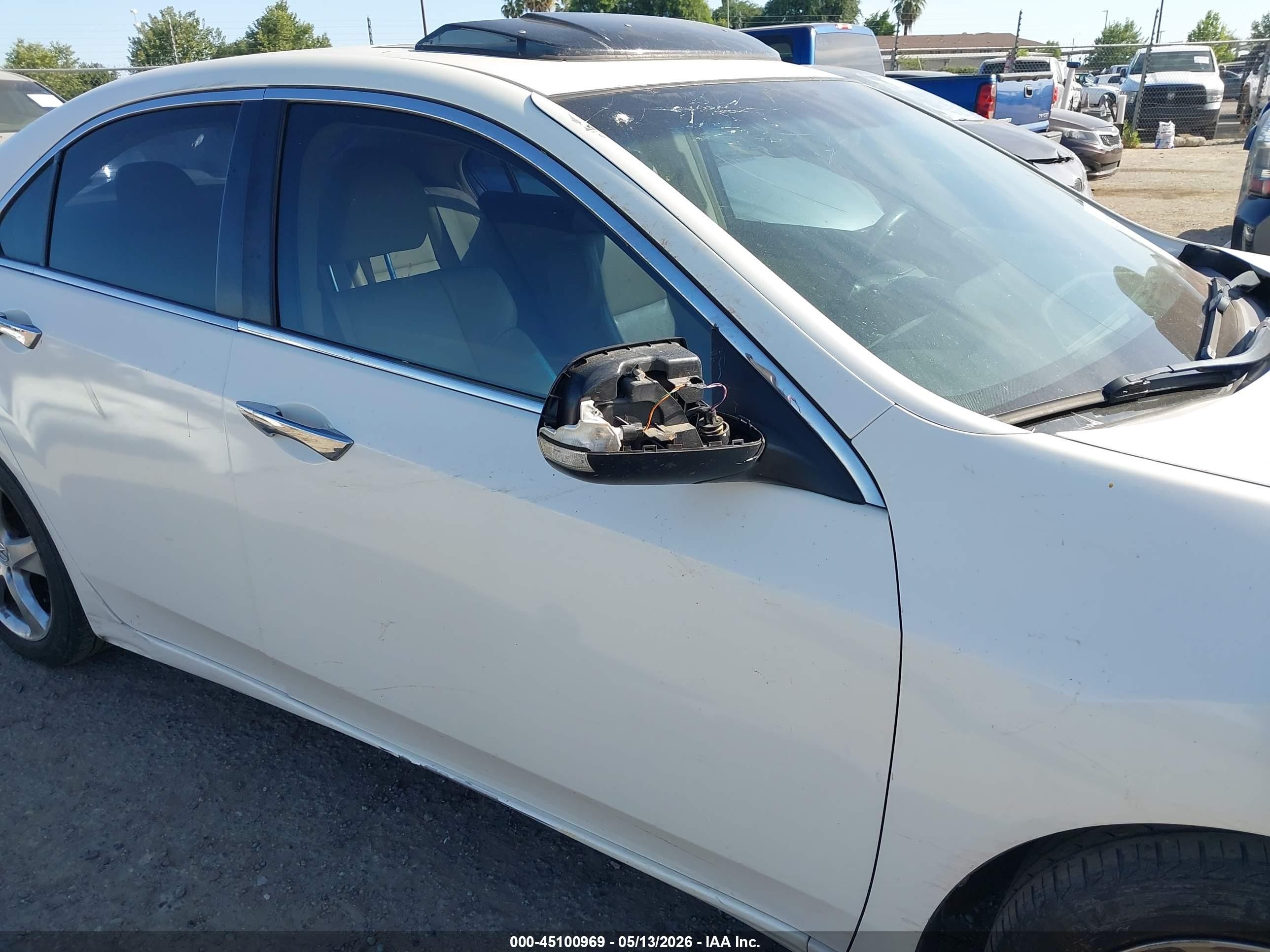 2010 Acura Tsx 2.4 Белый vin: JH4CU2F63AC006284