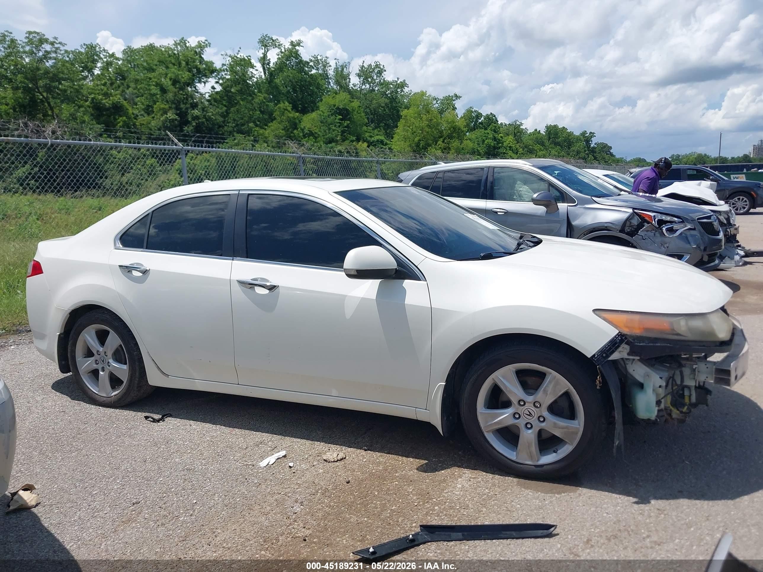 2010 Acura Tsx 2.4 White vin: JH4CU2F63AC006320