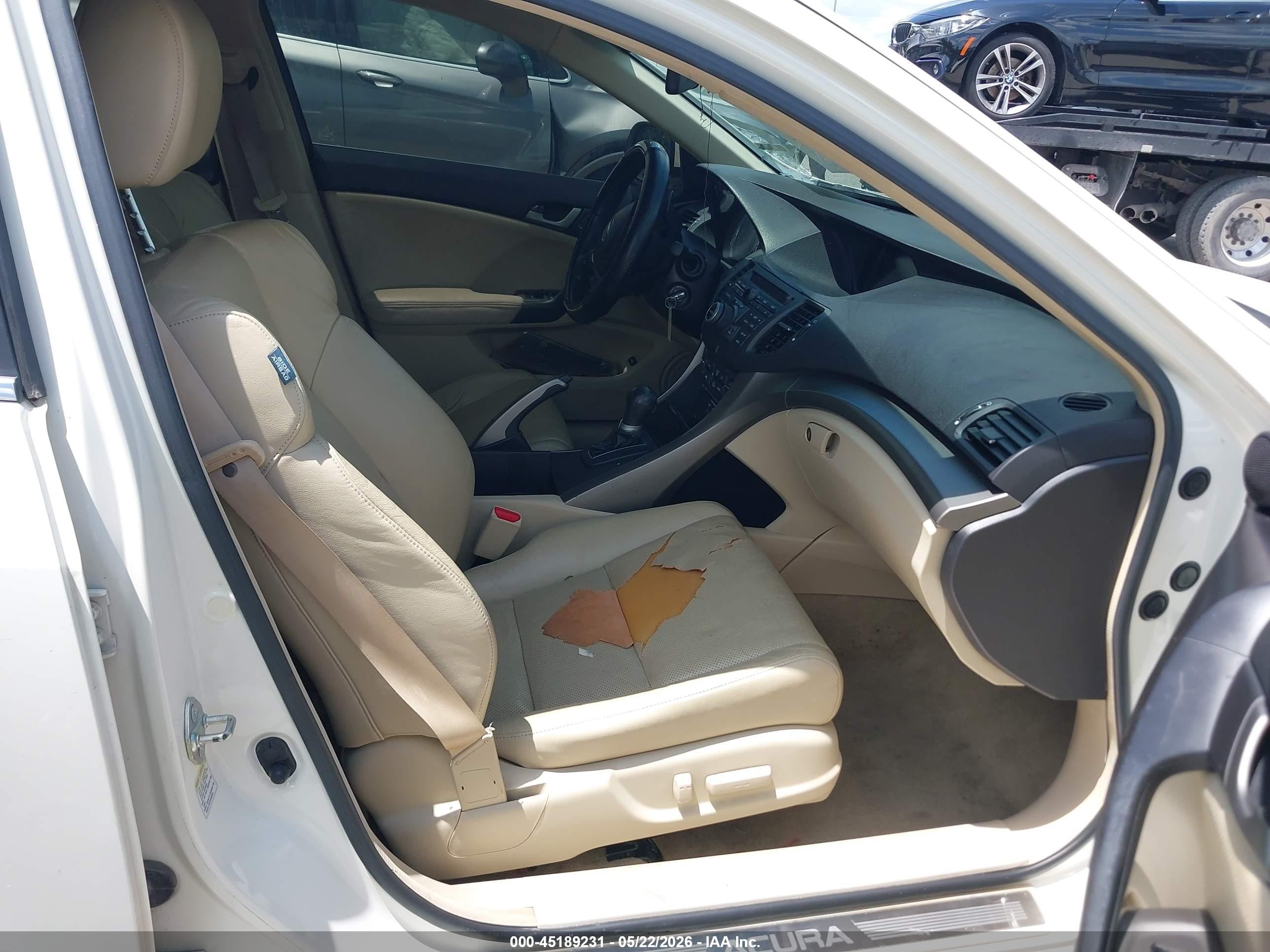 2010 Acura Tsx 2.4 White vin: JH4CU2F63AC006320