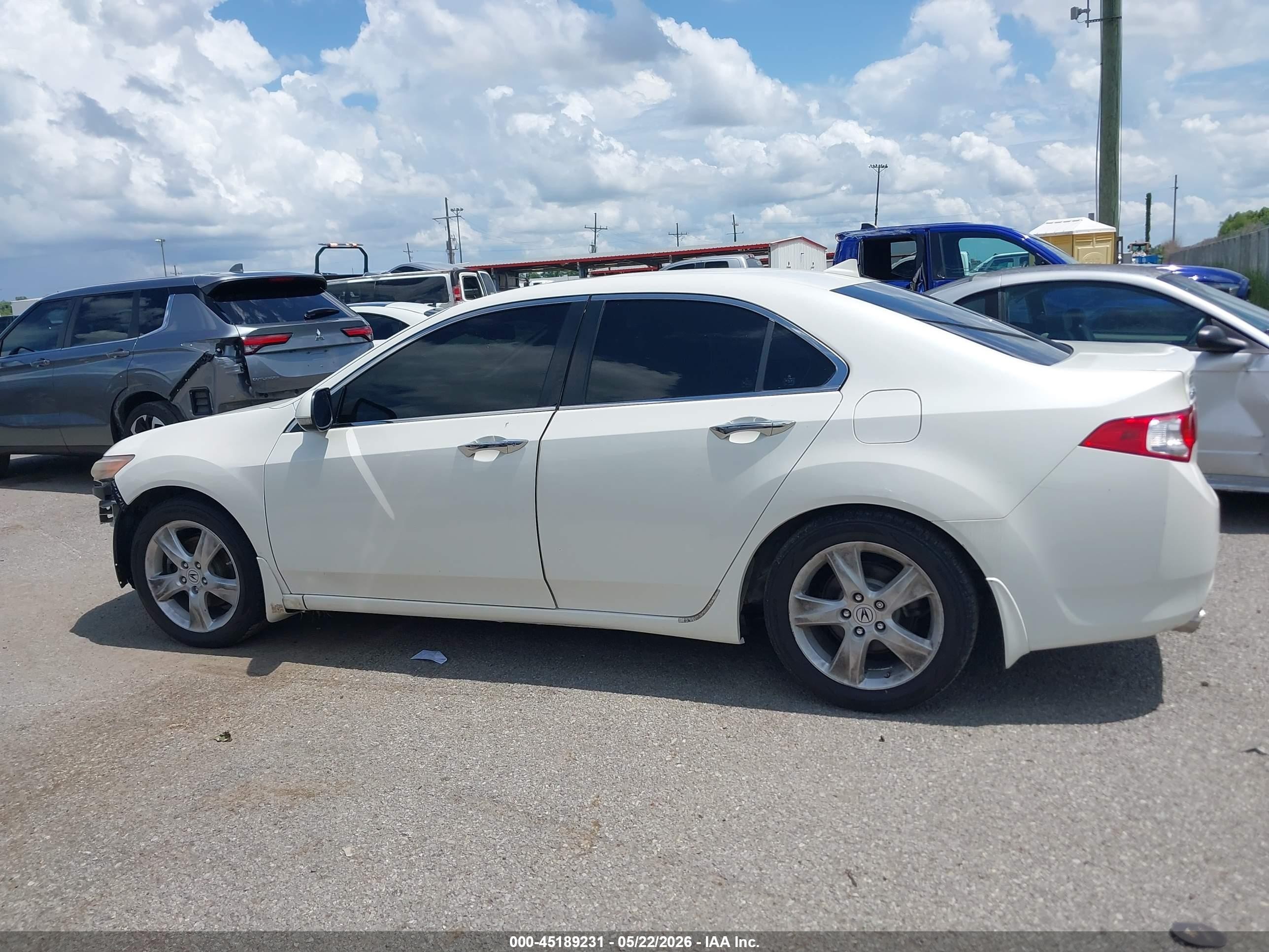 2010 Acura Tsx 2.4 White vin: JH4CU2F63AC006320