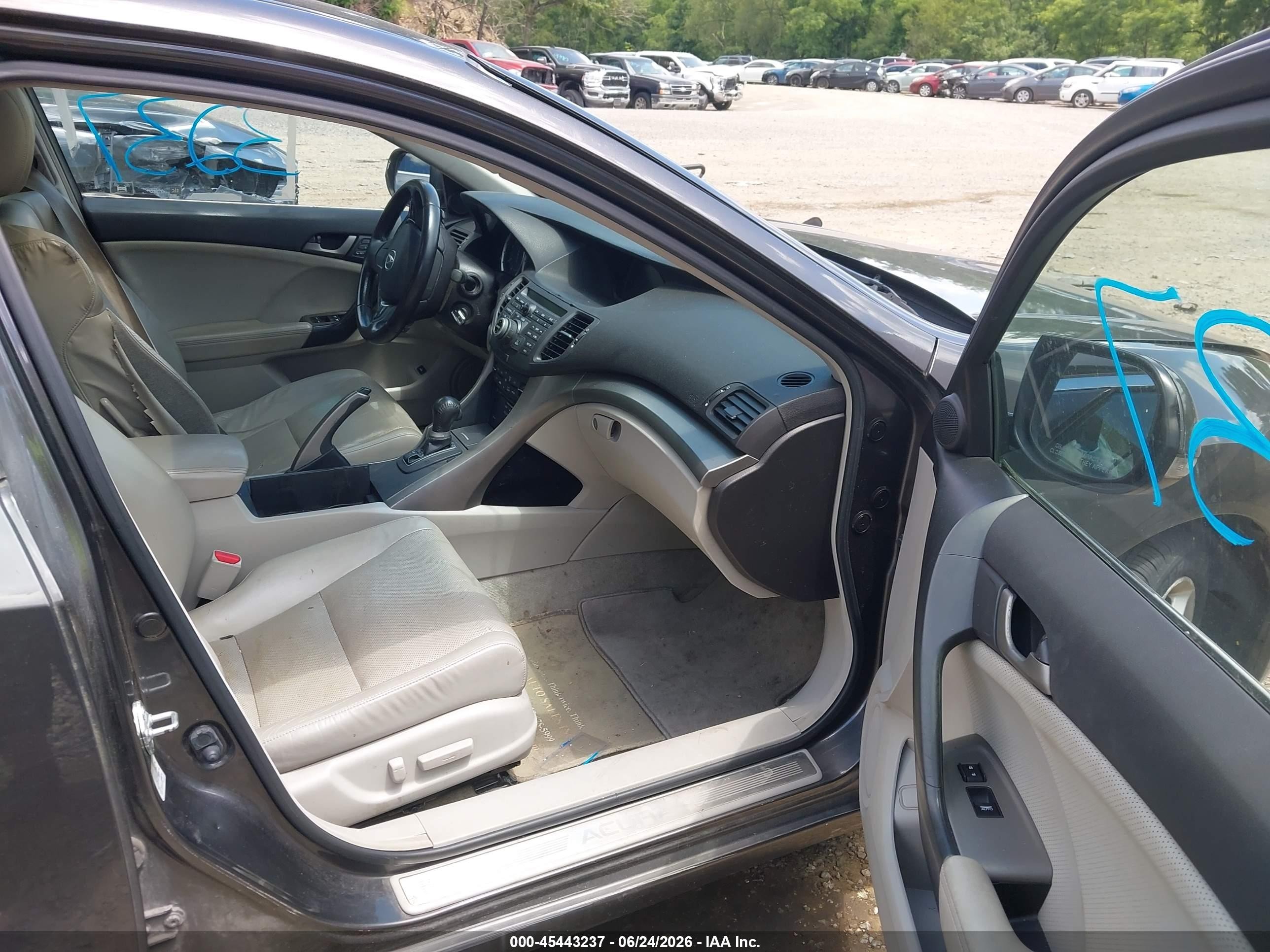 2010 Acura Tsx 2.4 Gray vin: JH4CU2F63AC013249