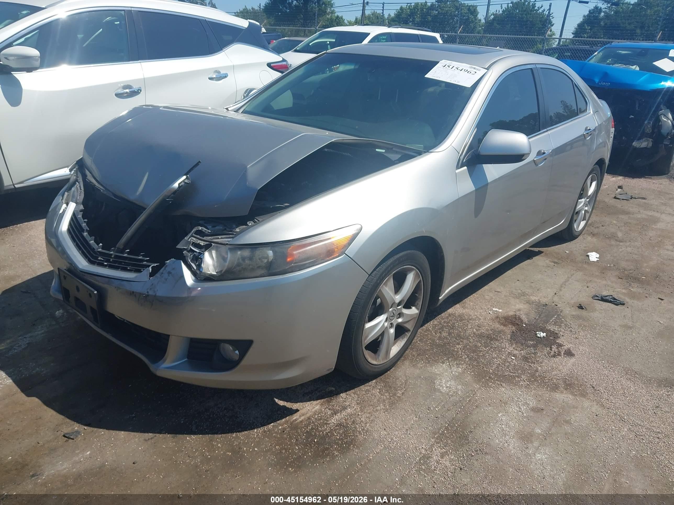2010 Acura Tsx 2.4 Серебряный vin: JH4CU2F63AC014286