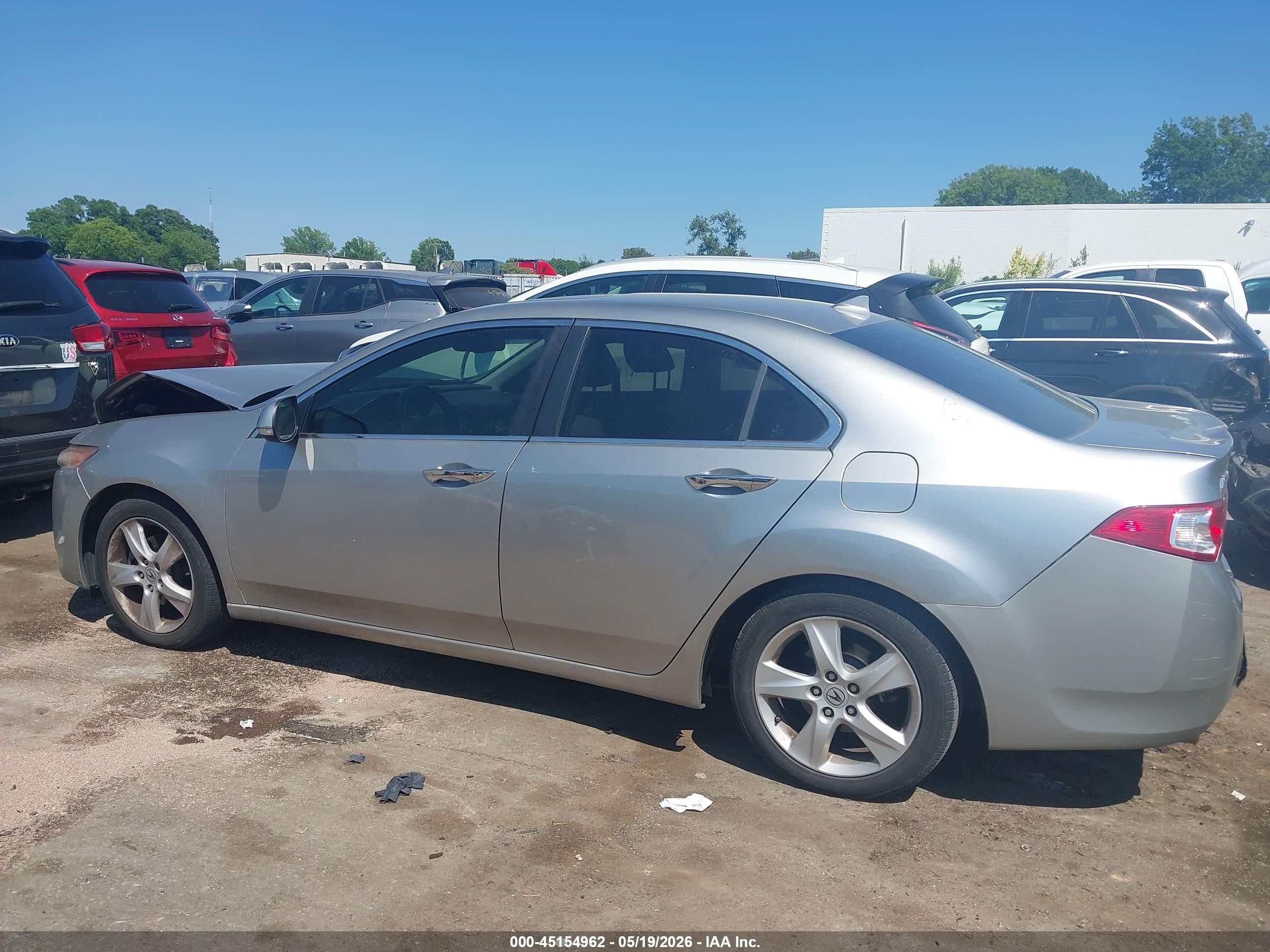 2010 Acura Tsx 2.4 Серебряный vin: JH4CU2F63AC014286