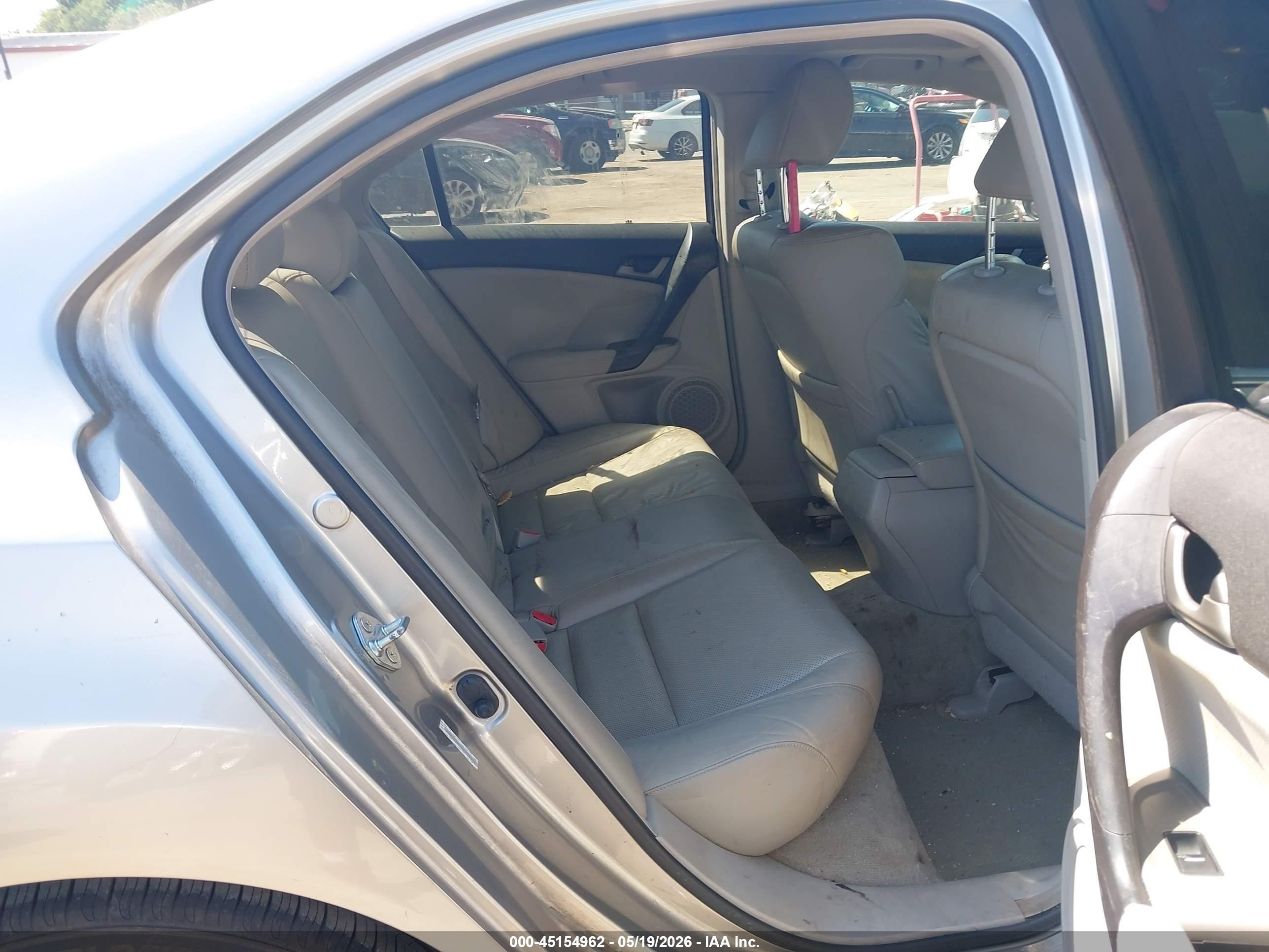 2010 Acura Tsx 2.4 Серебряный vin: JH4CU2F63AC014286