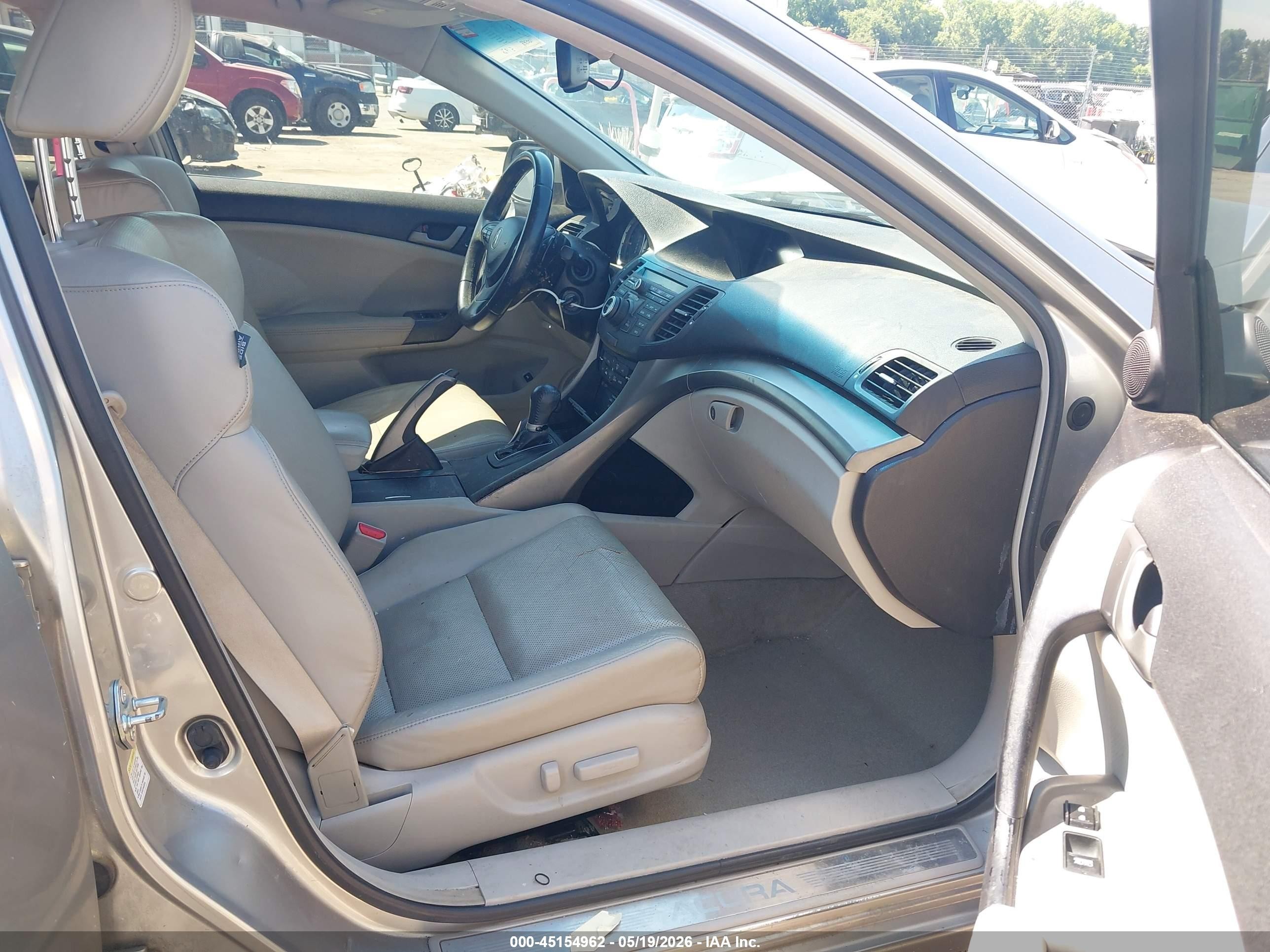 2010 Acura Tsx 2.4 Серебряный vin: JH4CU2F63AC014286