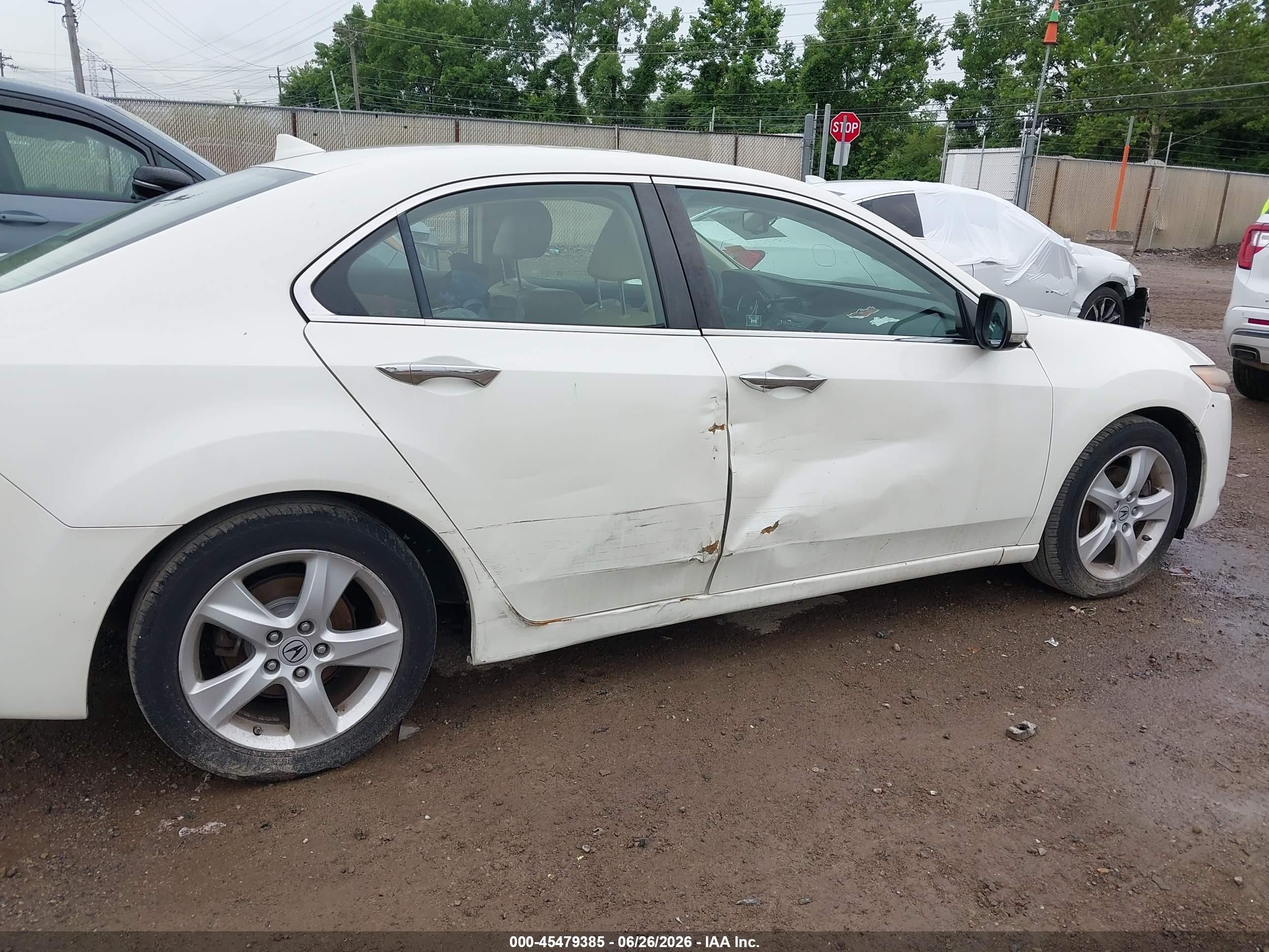2010 Acura Tsx 2.4 White vin: JH4CU2F63AC024168