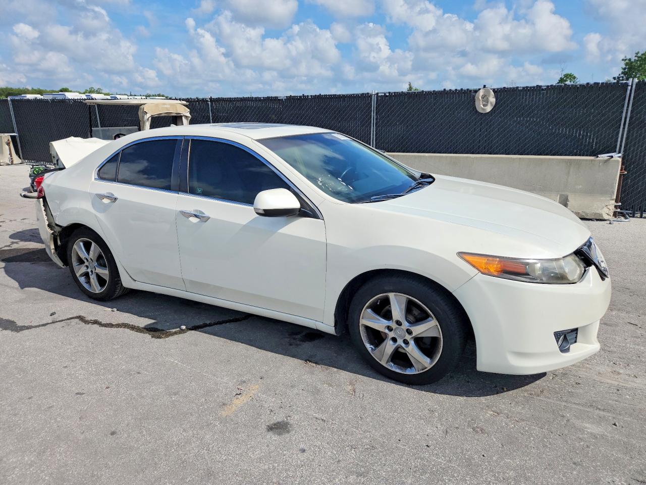 2010 Acura Tsx White vin: JH4CU2F63AC032531