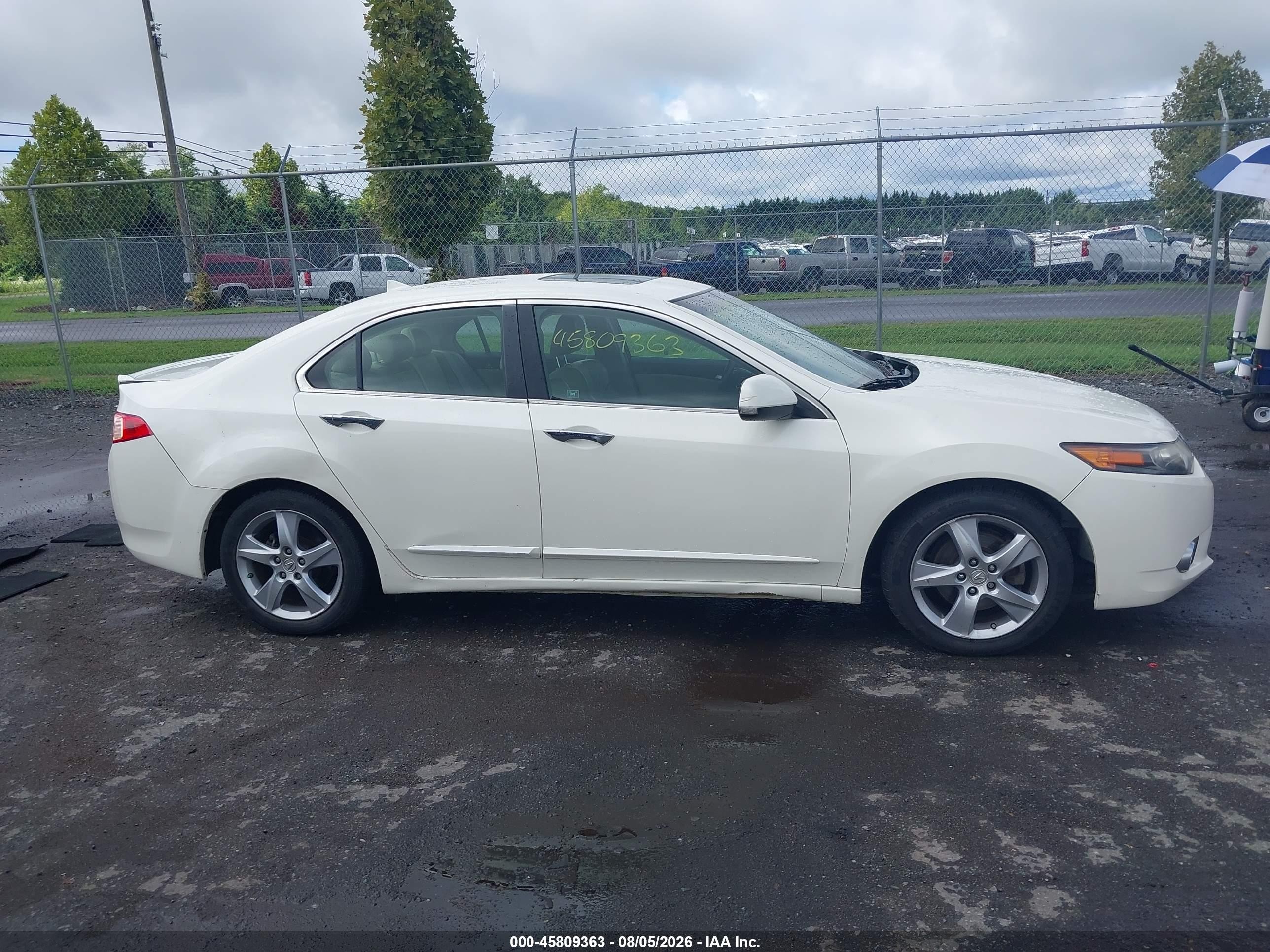 2011 Acura Tsx 2.4 White vin: JH4CU2F63BC005430