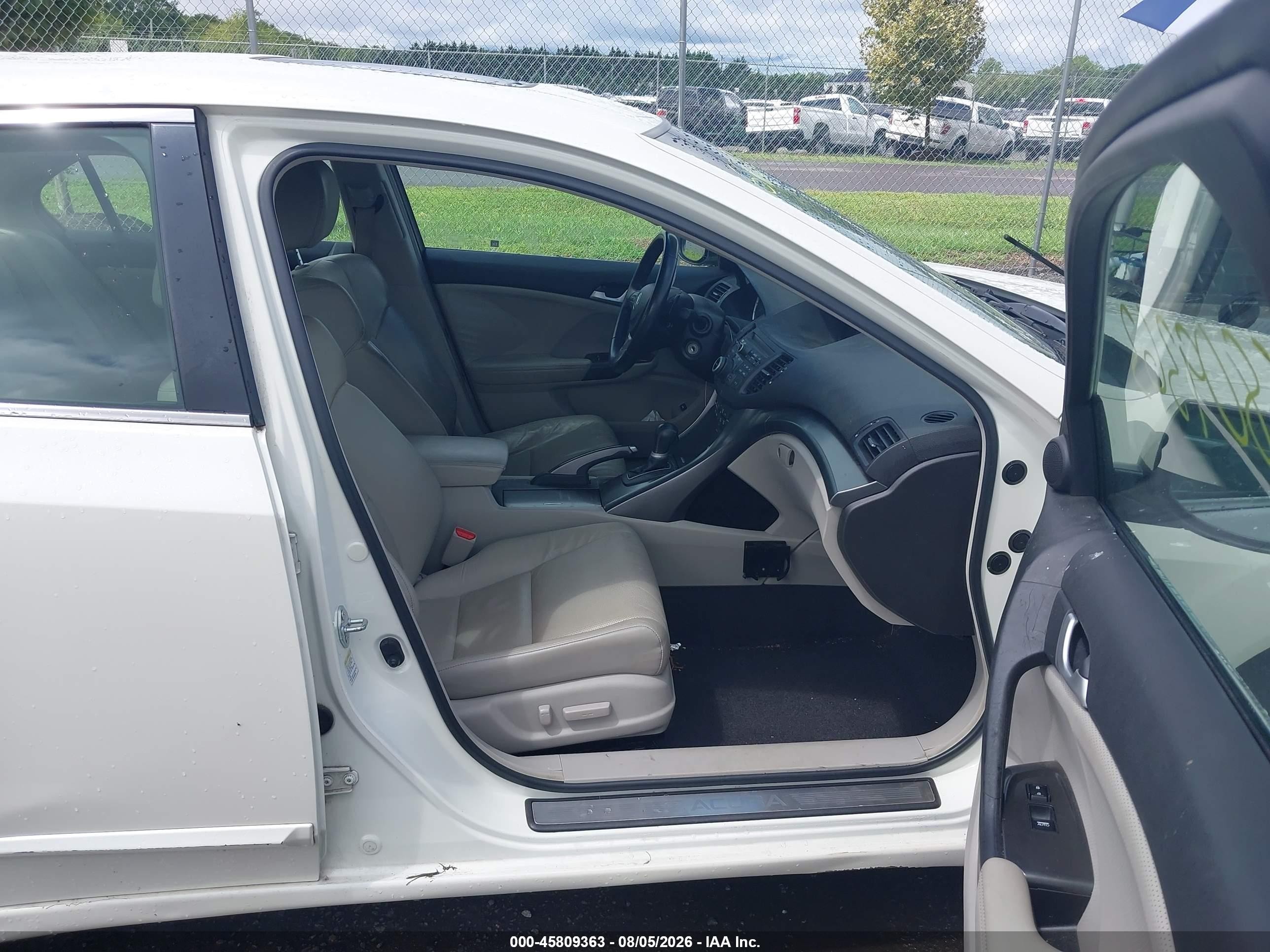 2011 Acura Tsx 2.4 White vin: JH4CU2F63BC005430