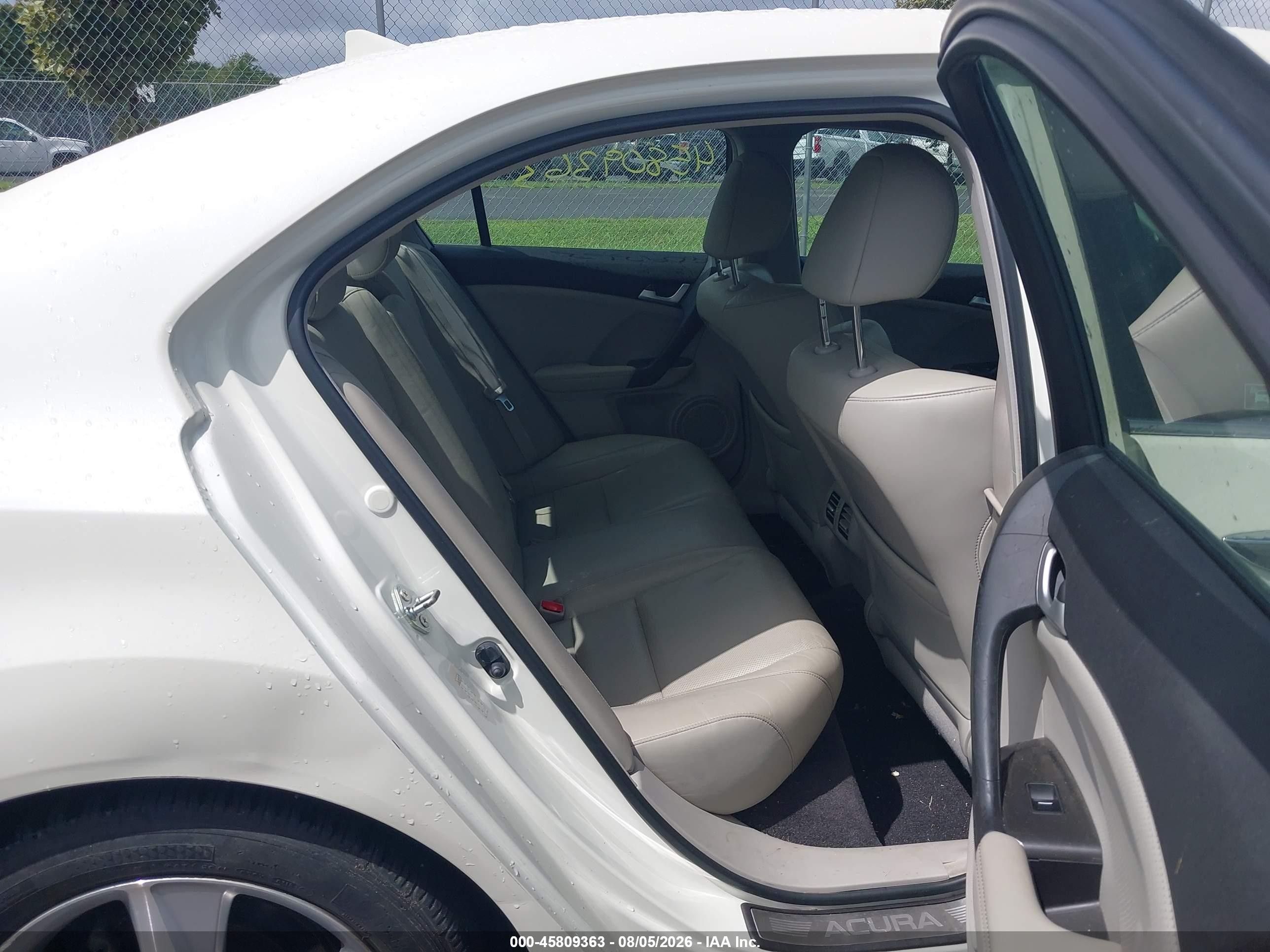 2011 Acura Tsx 2.4 White vin: JH4CU2F63BC005430