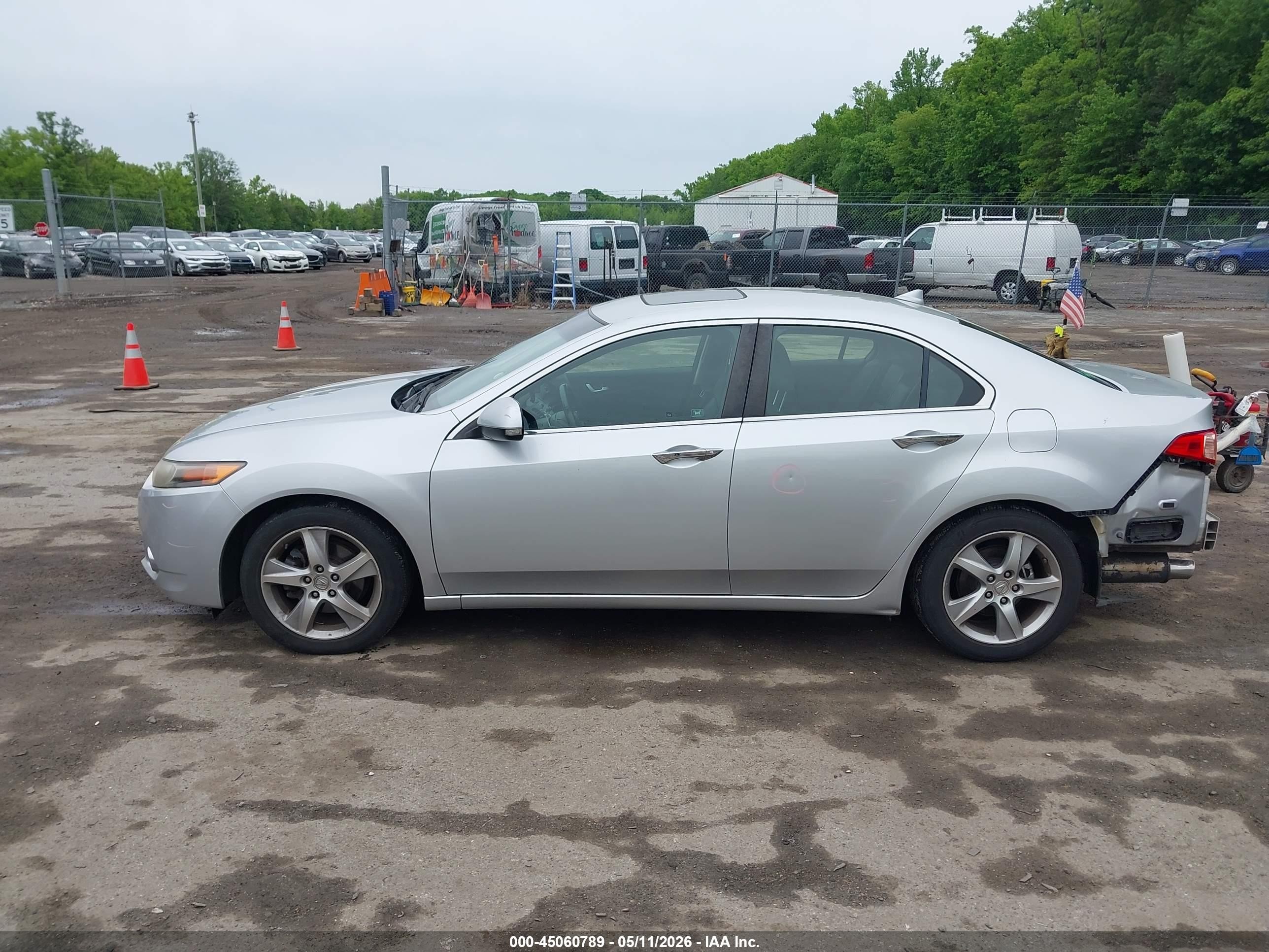 2011 Acura Tsx 2.4 Silver vin: JH4CU2F63BC018601