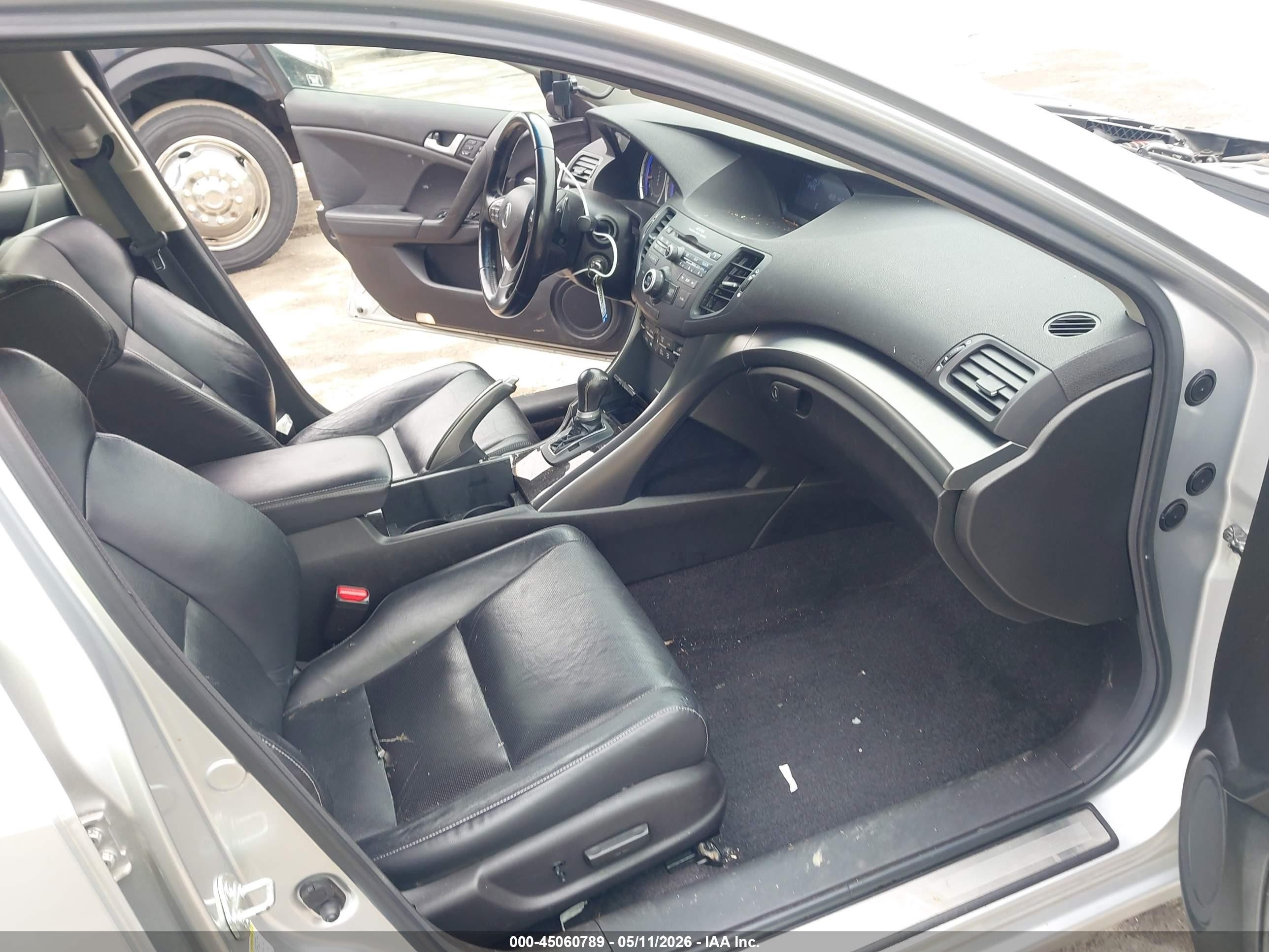2011 Acura Tsx 2.4 Silver vin: JH4CU2F63BC018601
