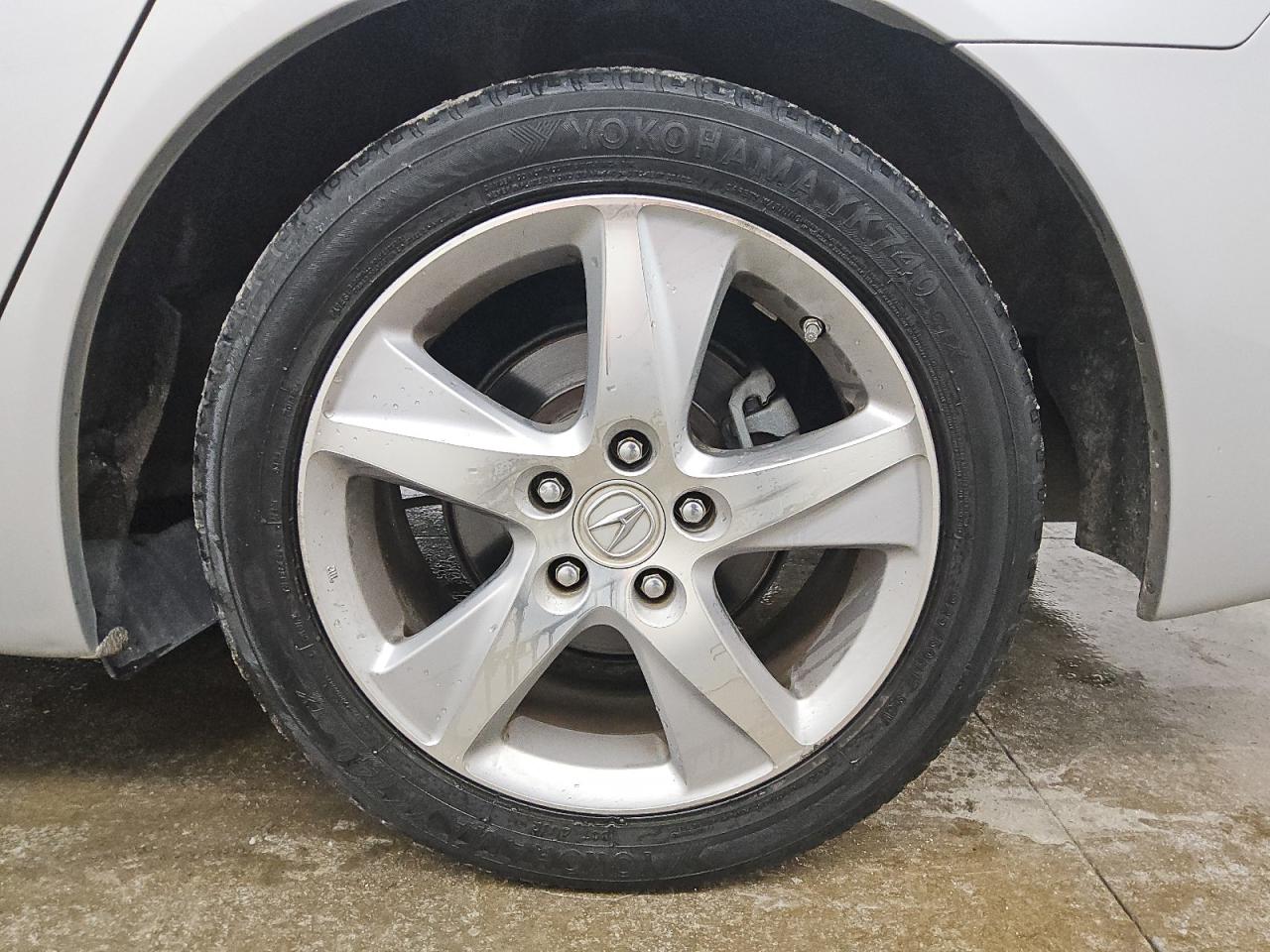 2013 Acura Tsx Tech Silver vin: JH4CU2F63DC006600 Damage: Left Rear Wheel, Curb Rash, > 12 Inches
