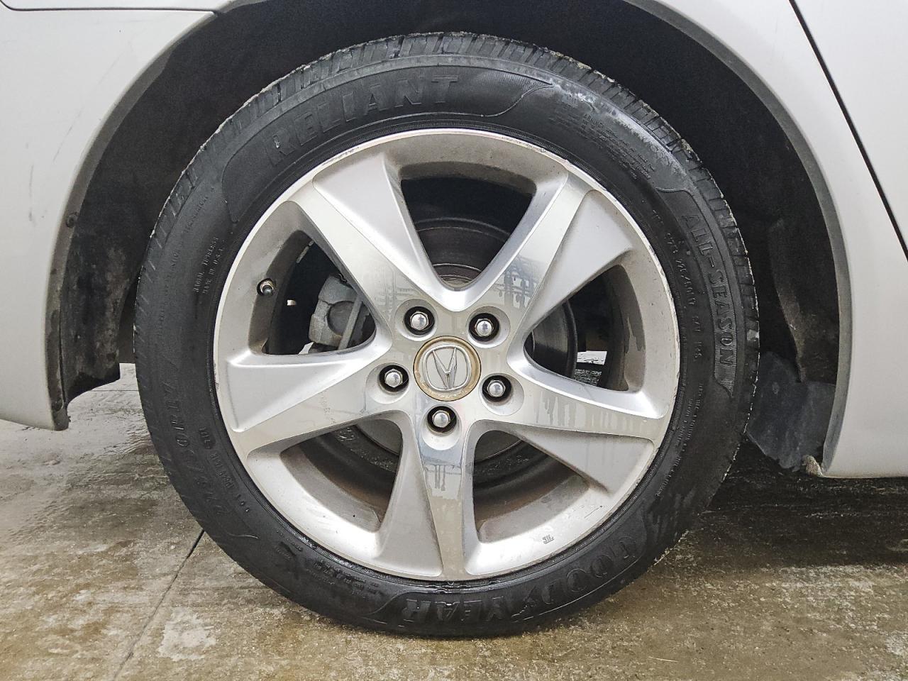 2013 Acura Tsx Tech Silver vin: JH4CU2F63DC006600 Damage: Right Rear Wheel, Curb Rash, > 12 Inches