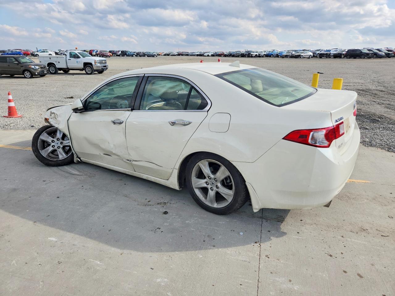 2010 Acura Tsx White vin: JH4CU2F64AC017441