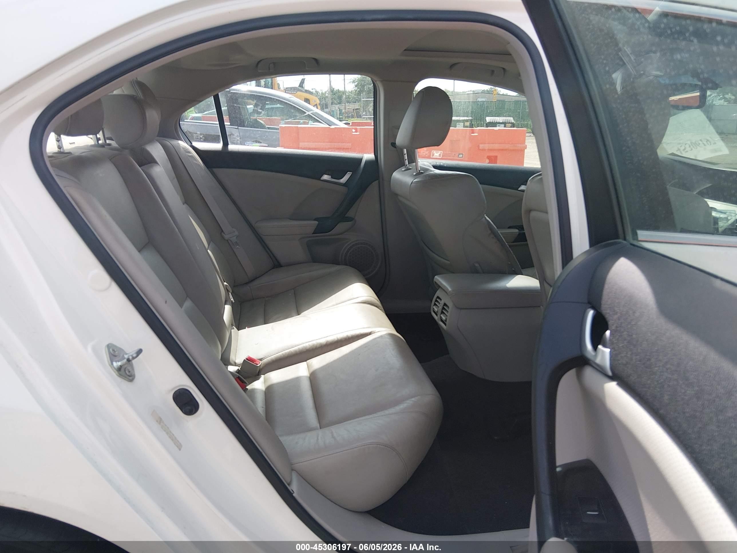2011 Acura Tsx 2.4 Белый vin: JH4CU2F64BC000060