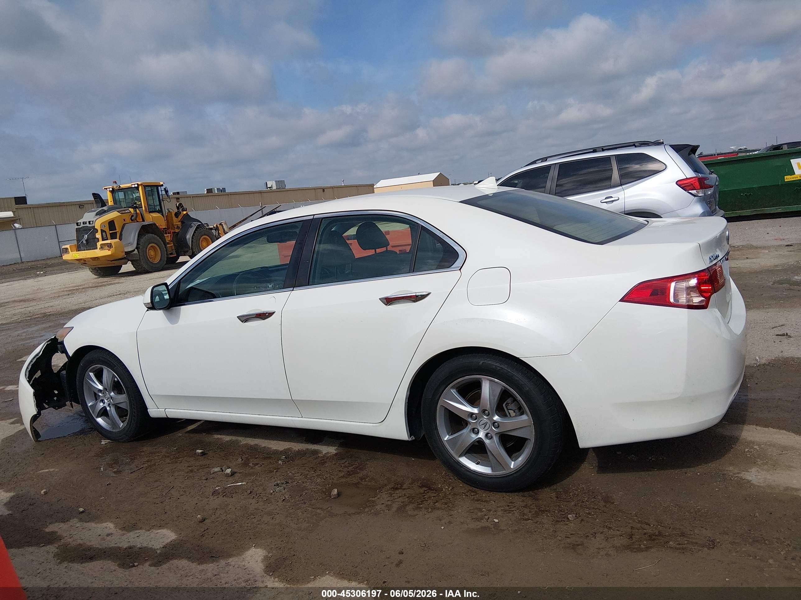 2011 Acura Tsx 2.4 Белый vin: JH4CU2F64BC000060