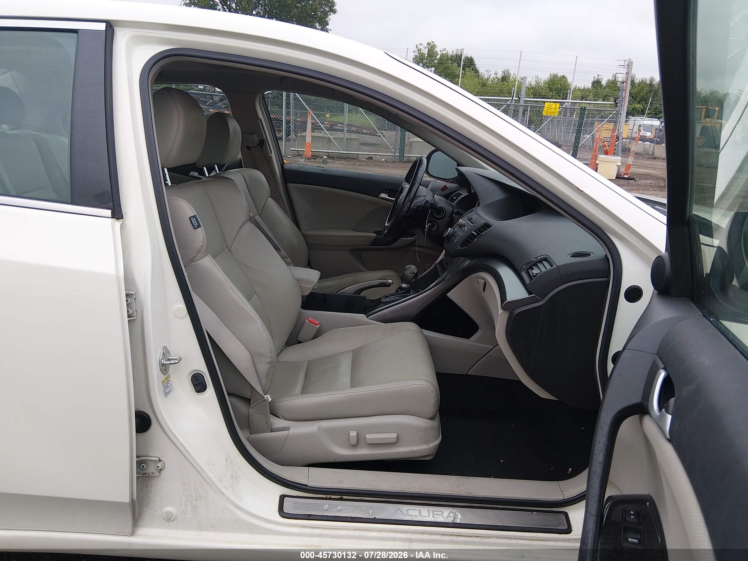 2011 Acura Tsx 2.4 White vin: JH4CU2F64BC012306