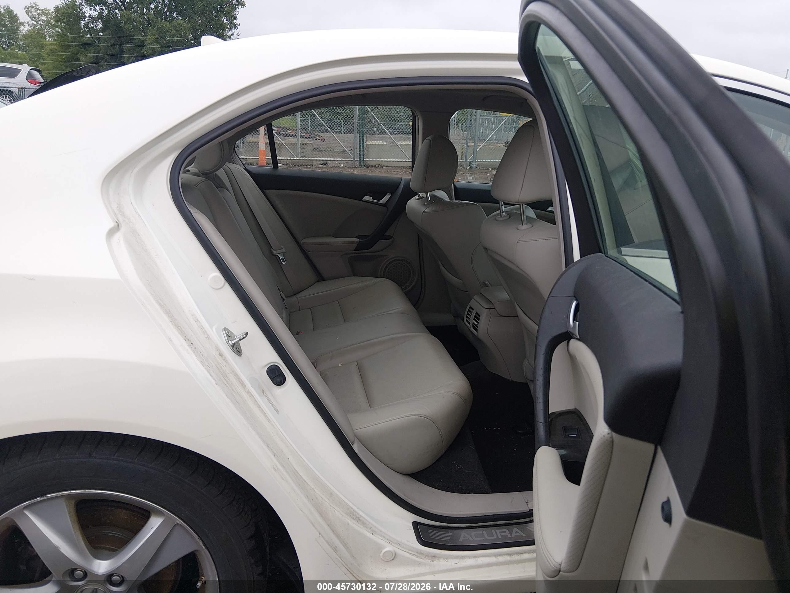 2011 Acura Tsx 2.4 White vin: JH4CU2F64BC012306