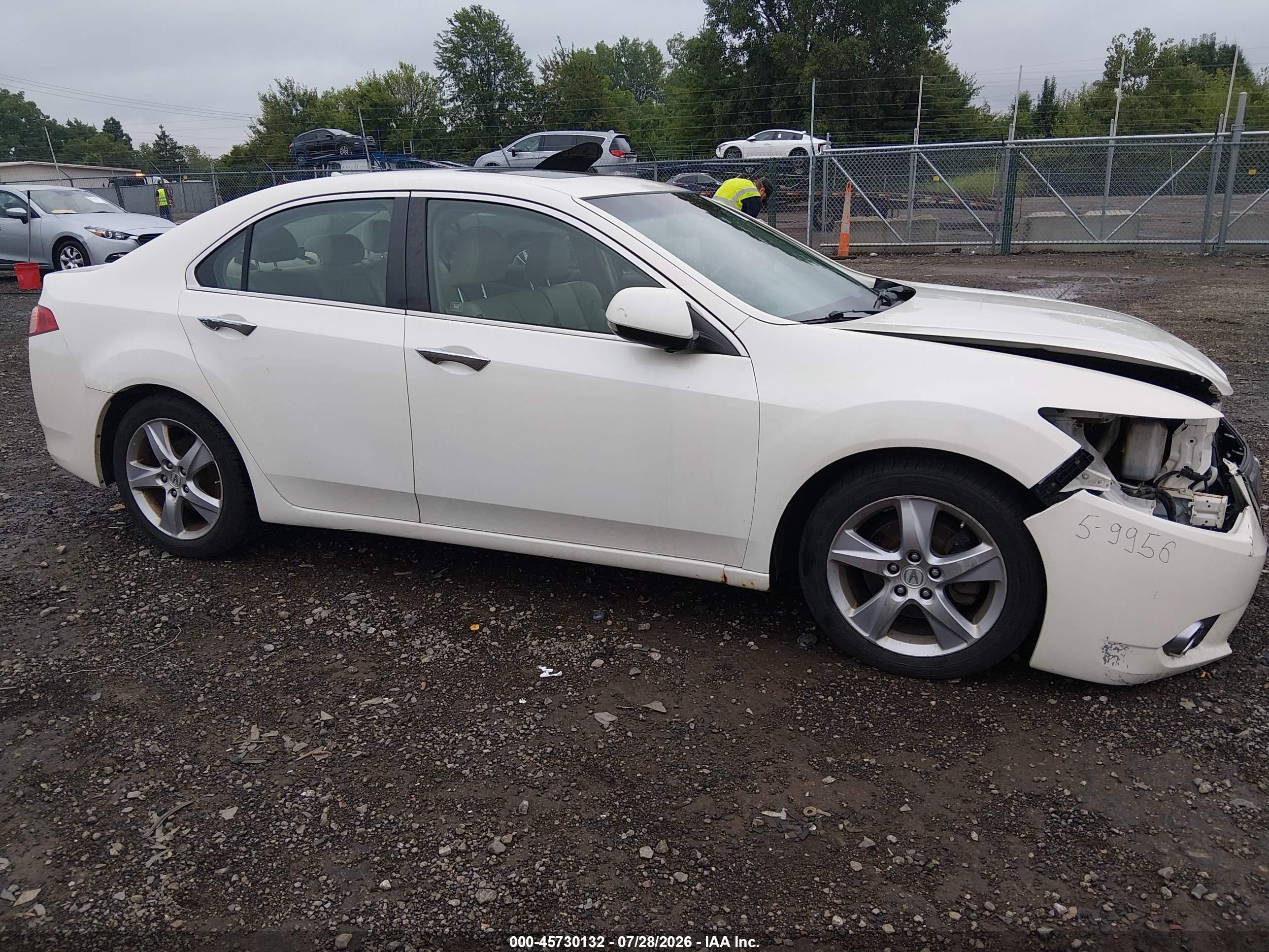2011 Acura Tsx 2.4 White vin: JH4CU2F64BC012306