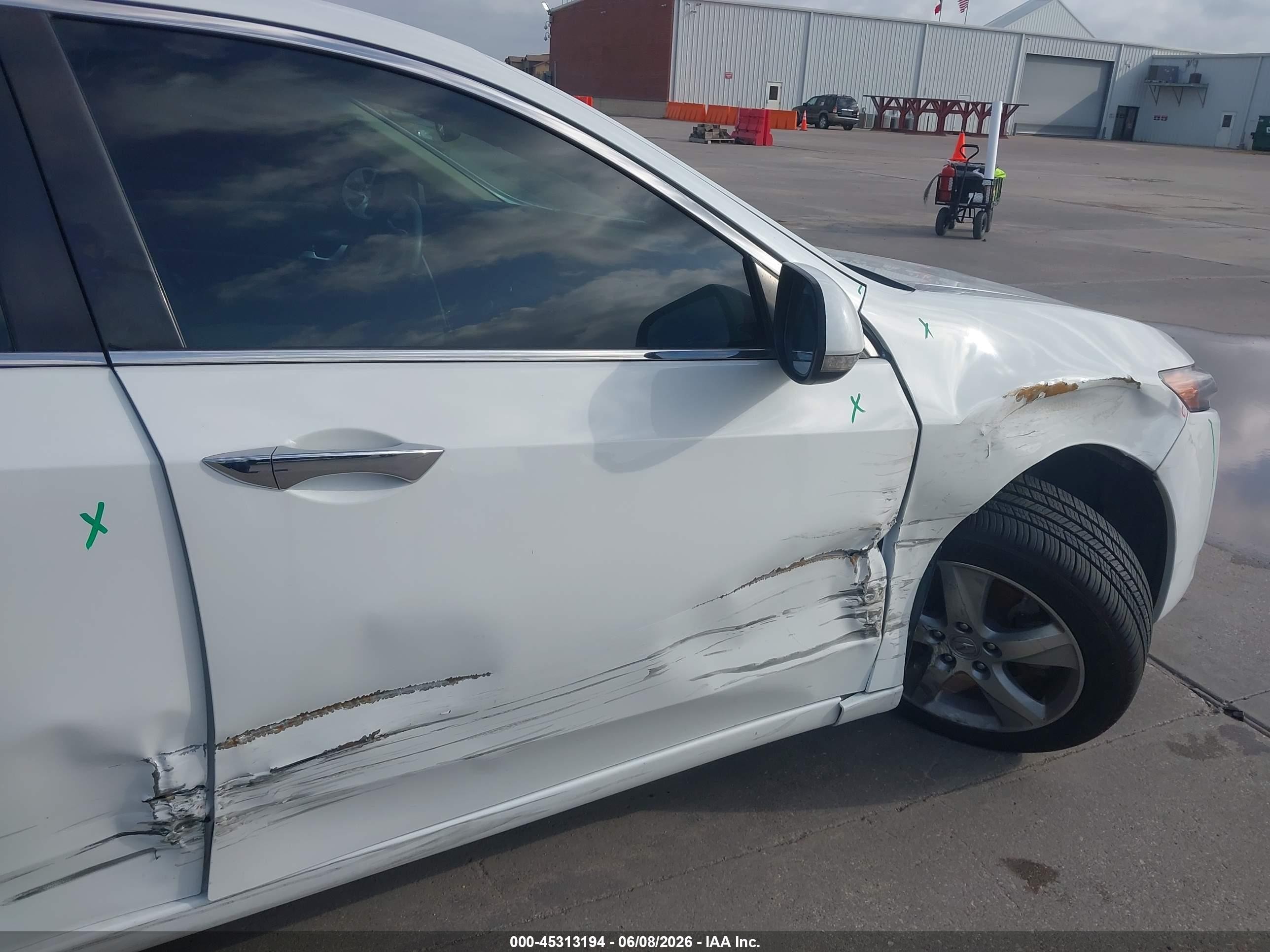2013 Acura Tsx 2.4 White vin: JH4CU2F64DC013667