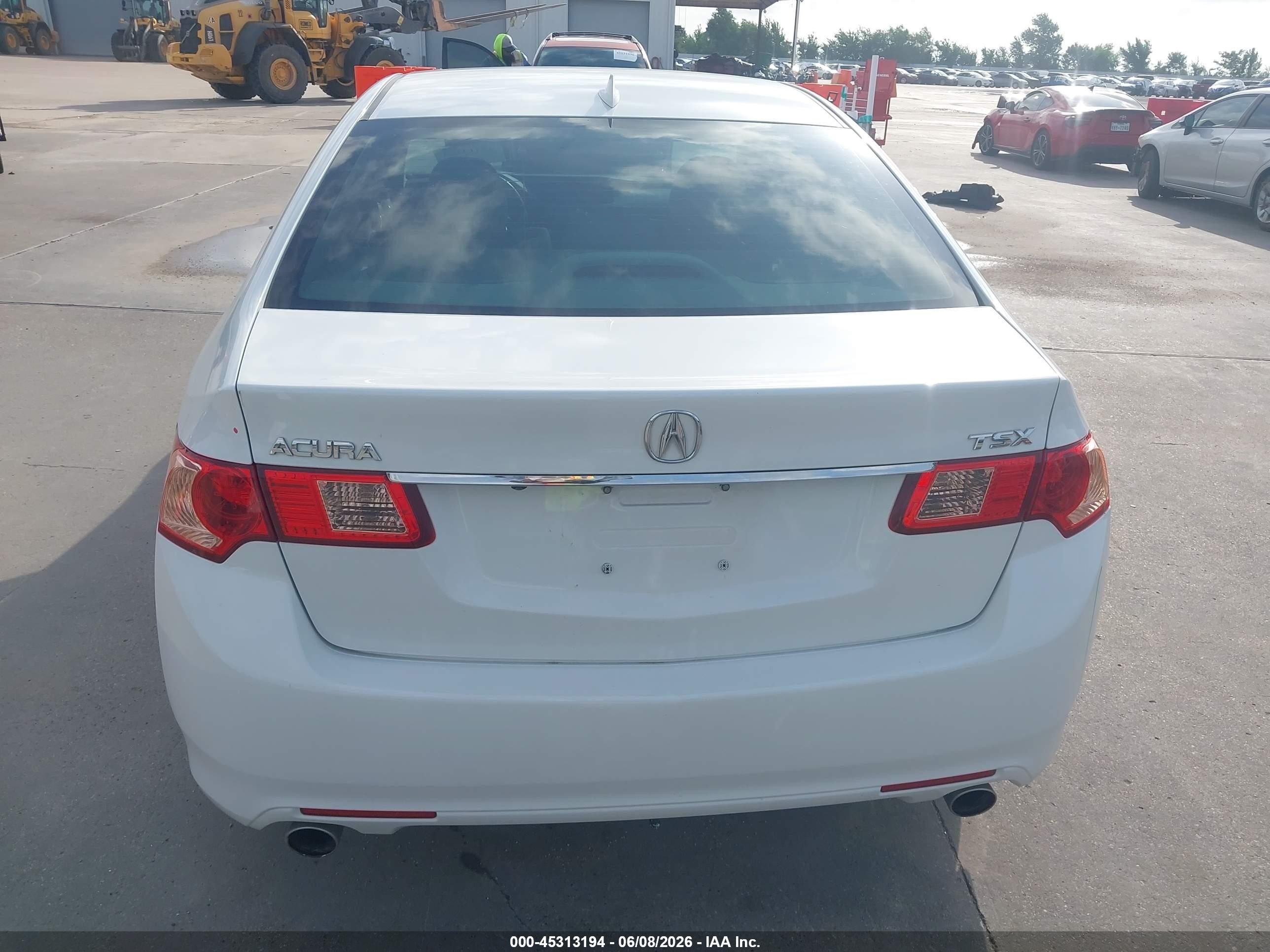 2013 Acura Tsx 2.4 White vin: JH4CU2F64DC013667