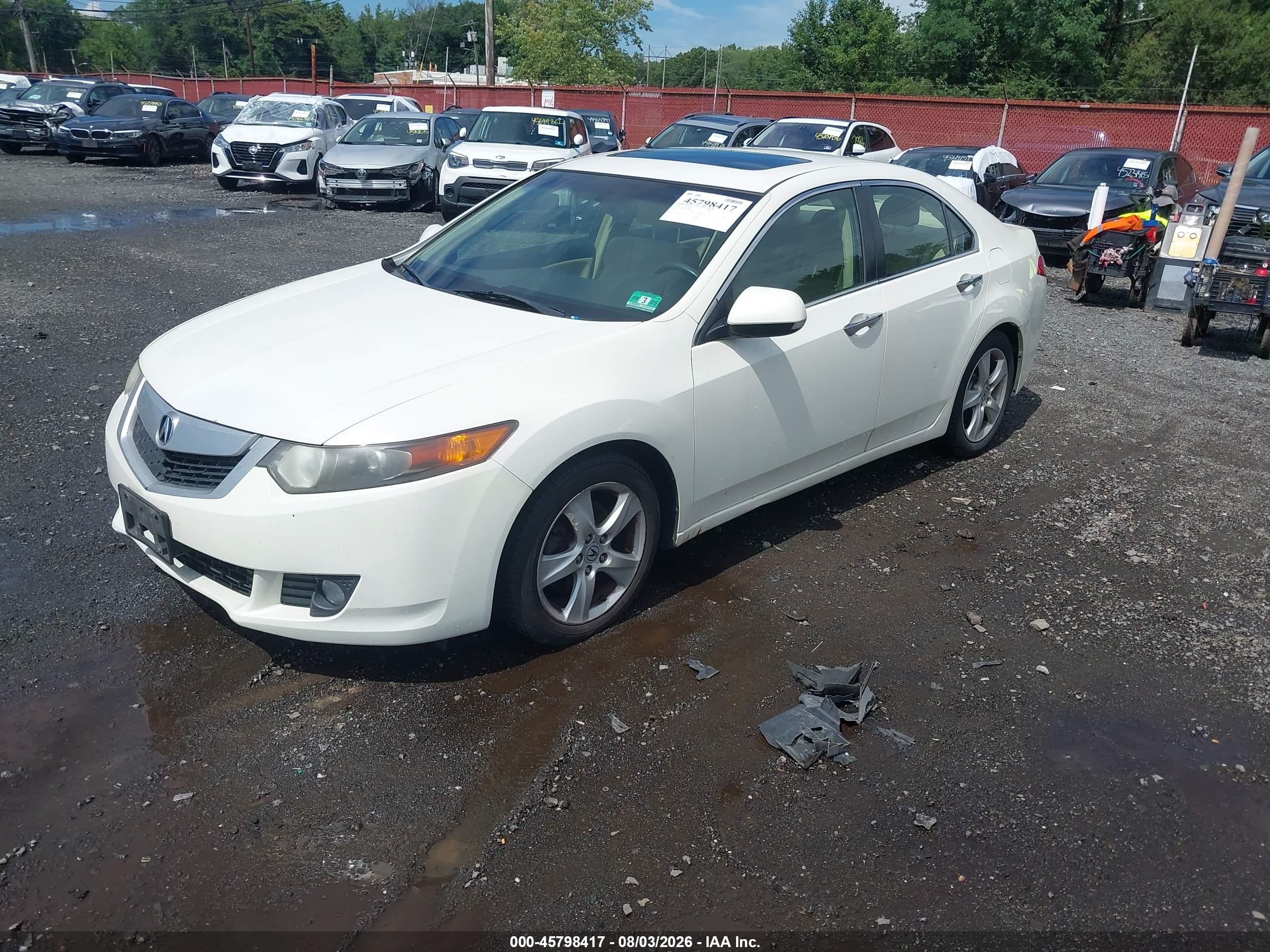 2010 Acura Tsx 2.4 White vin: JH4CU2F65AC017982