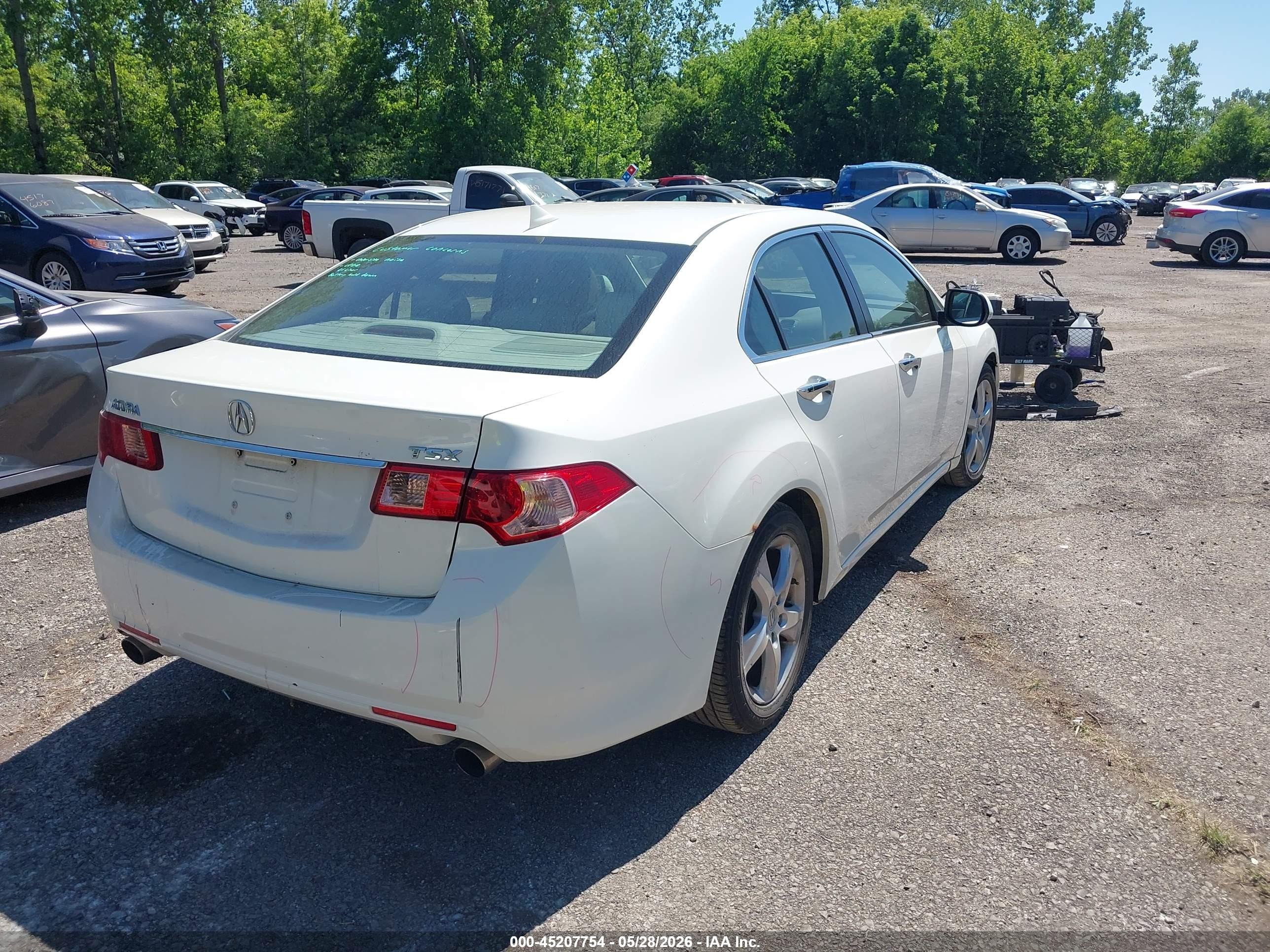 2011 Acura Tsx 2.4 White vin: JH4CU2F65BC012265