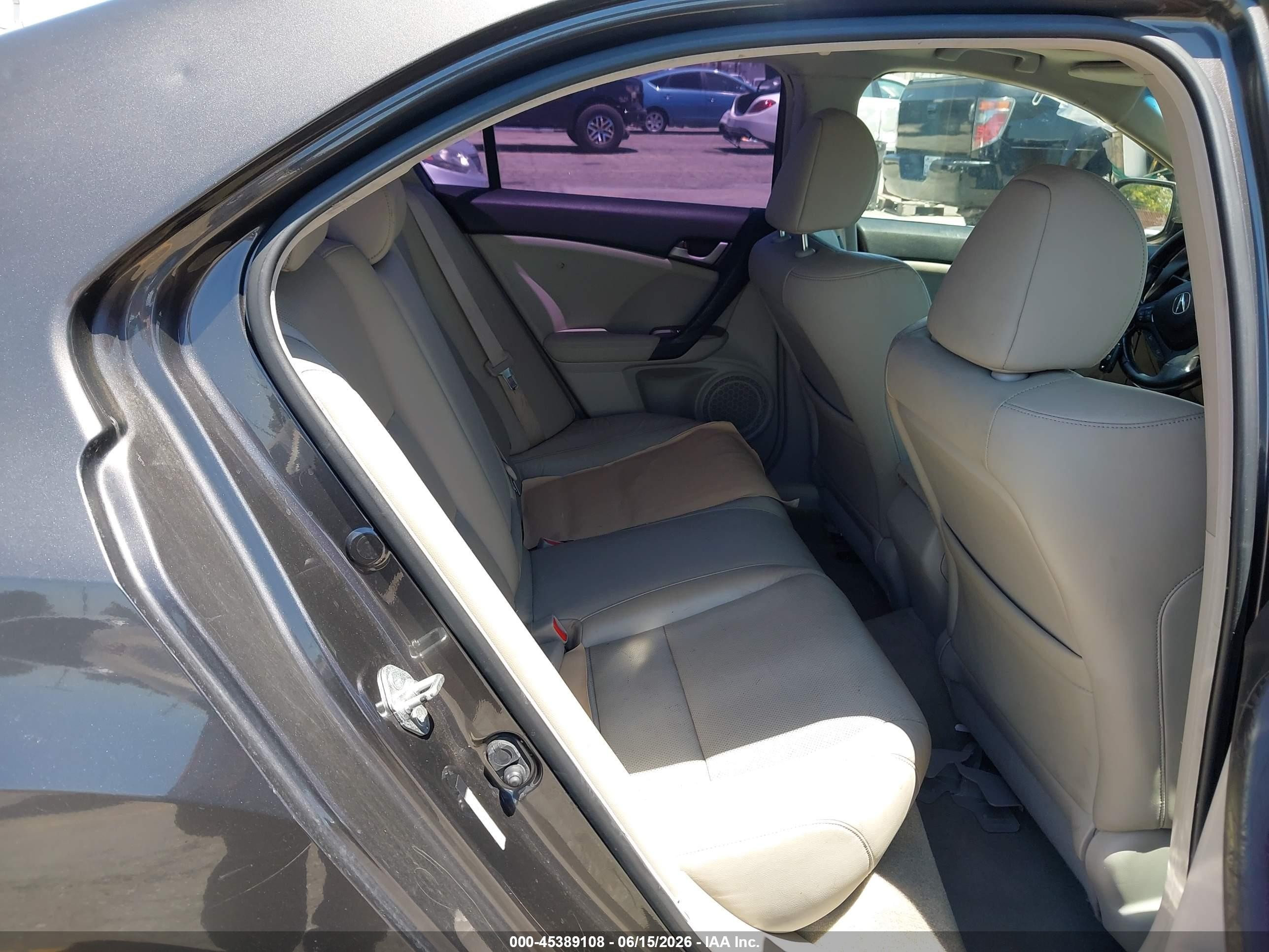 2010 Acura Tsx 2.4 Коричневый vin: JH4CU2F66AC033818