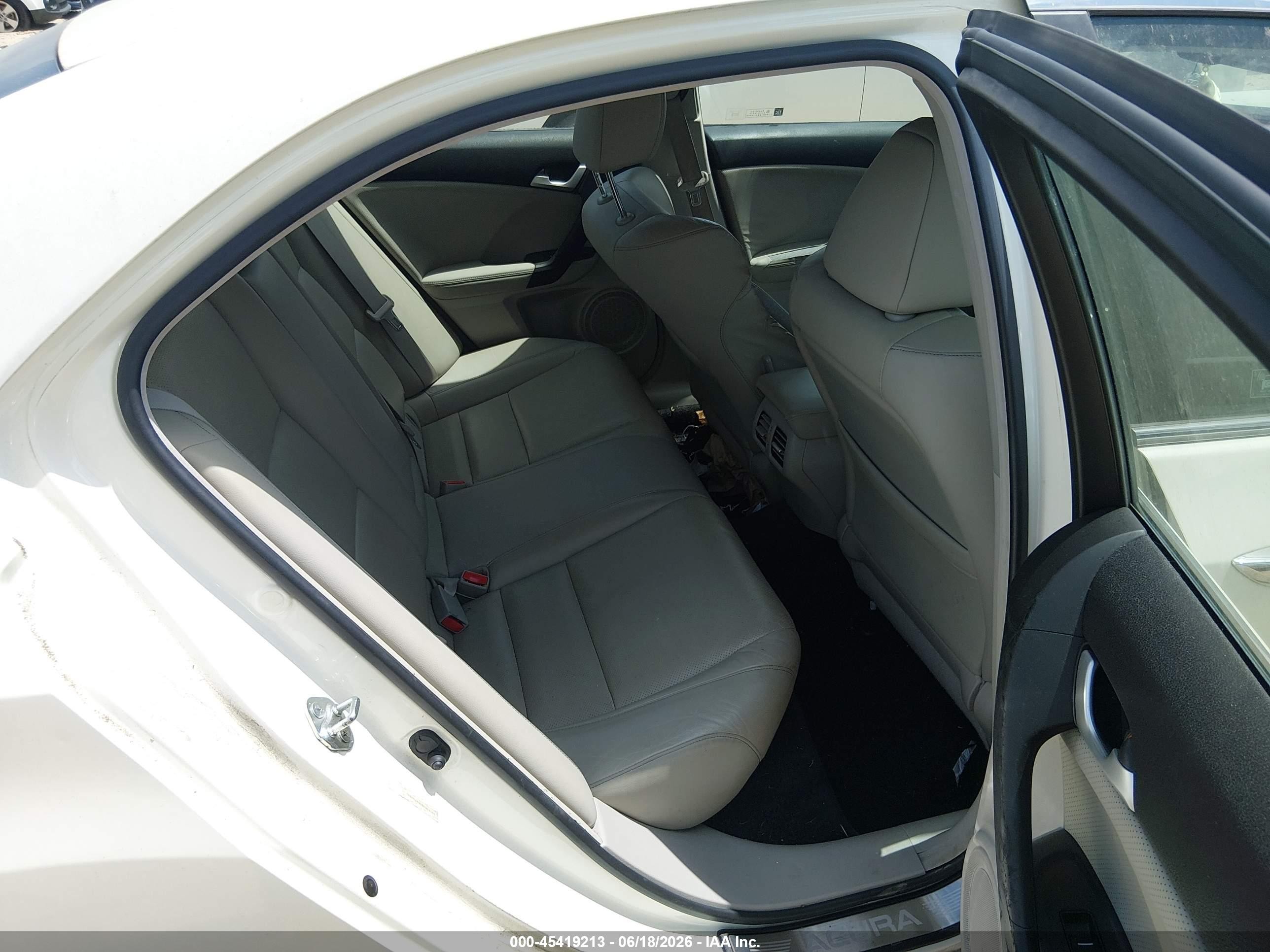 2011 Acura Tsx 2.4 White vin: JH4CU2F66BC018561