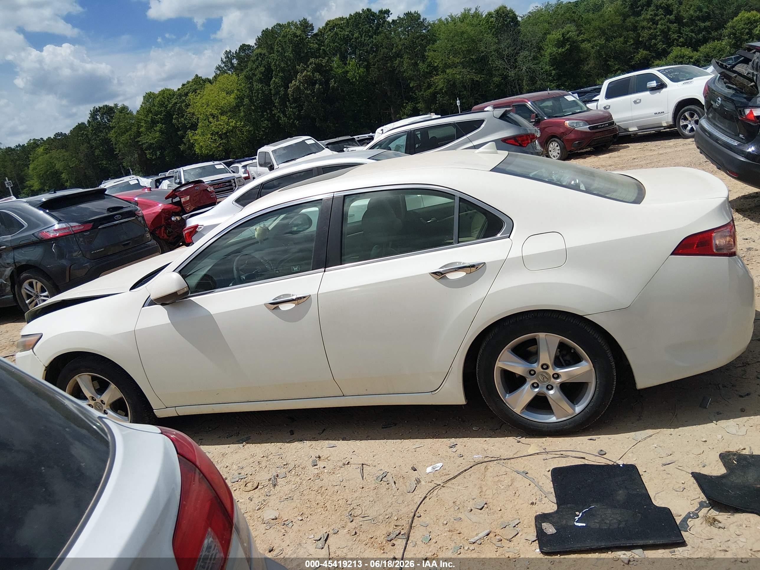 2011 Acura Tsx 2.4 White vin: JH4CU2F66BC018561