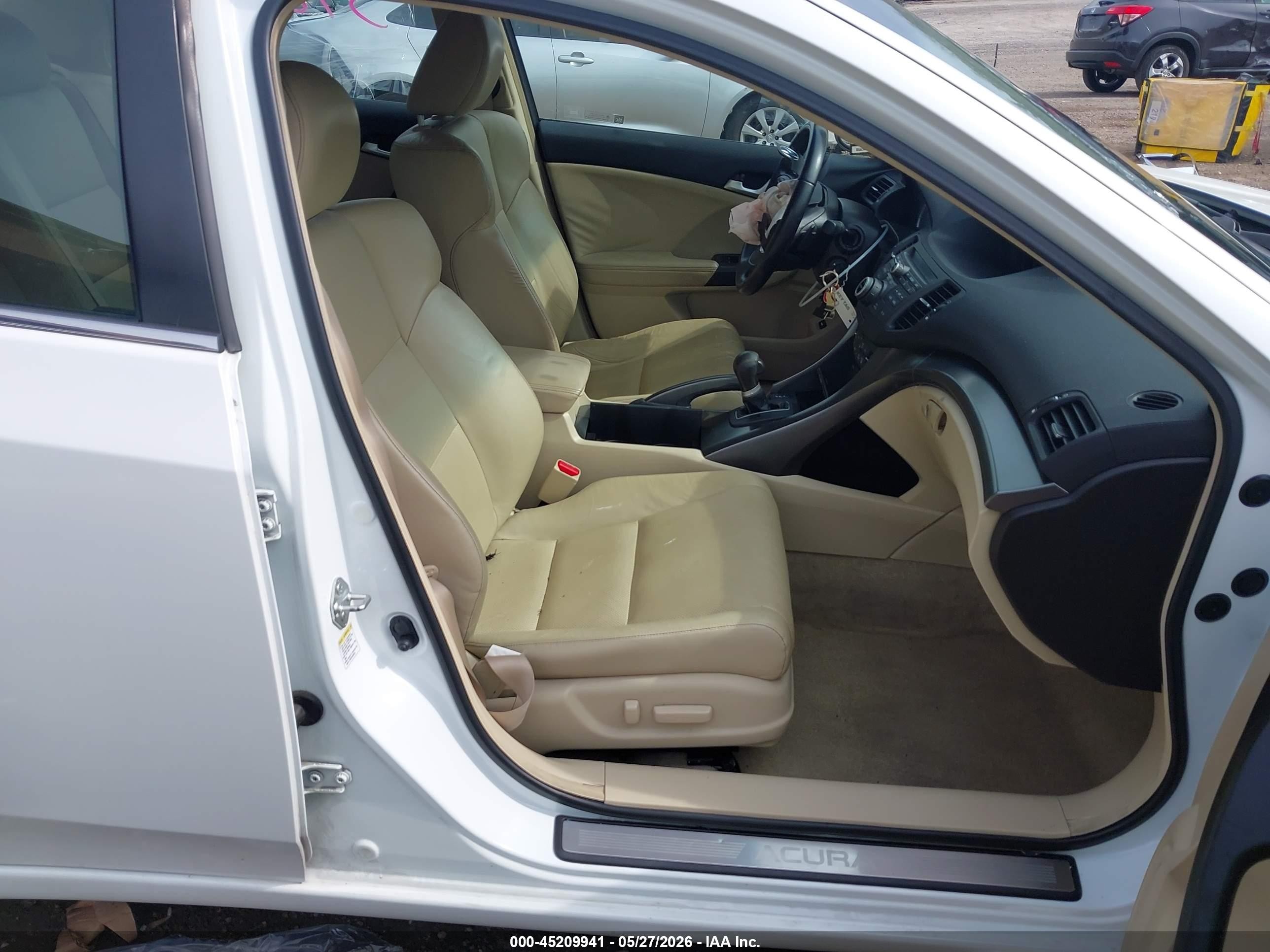 2012 Acura Tsx 2.4 Белый vin: JH4CU2F66CC009666