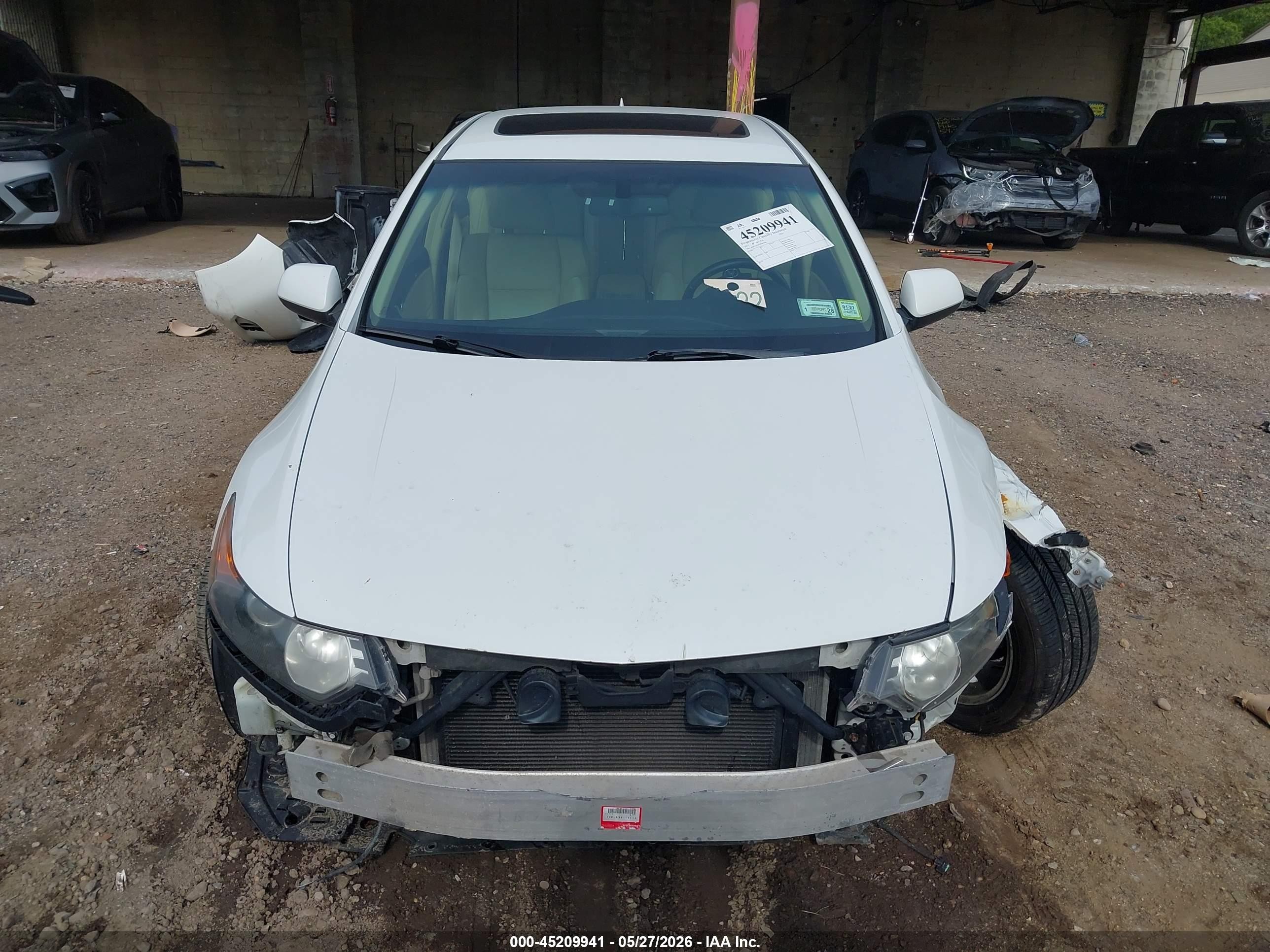 2012 Acura Tsx 2.4 Белый vin: JH4CU2F66CC009666