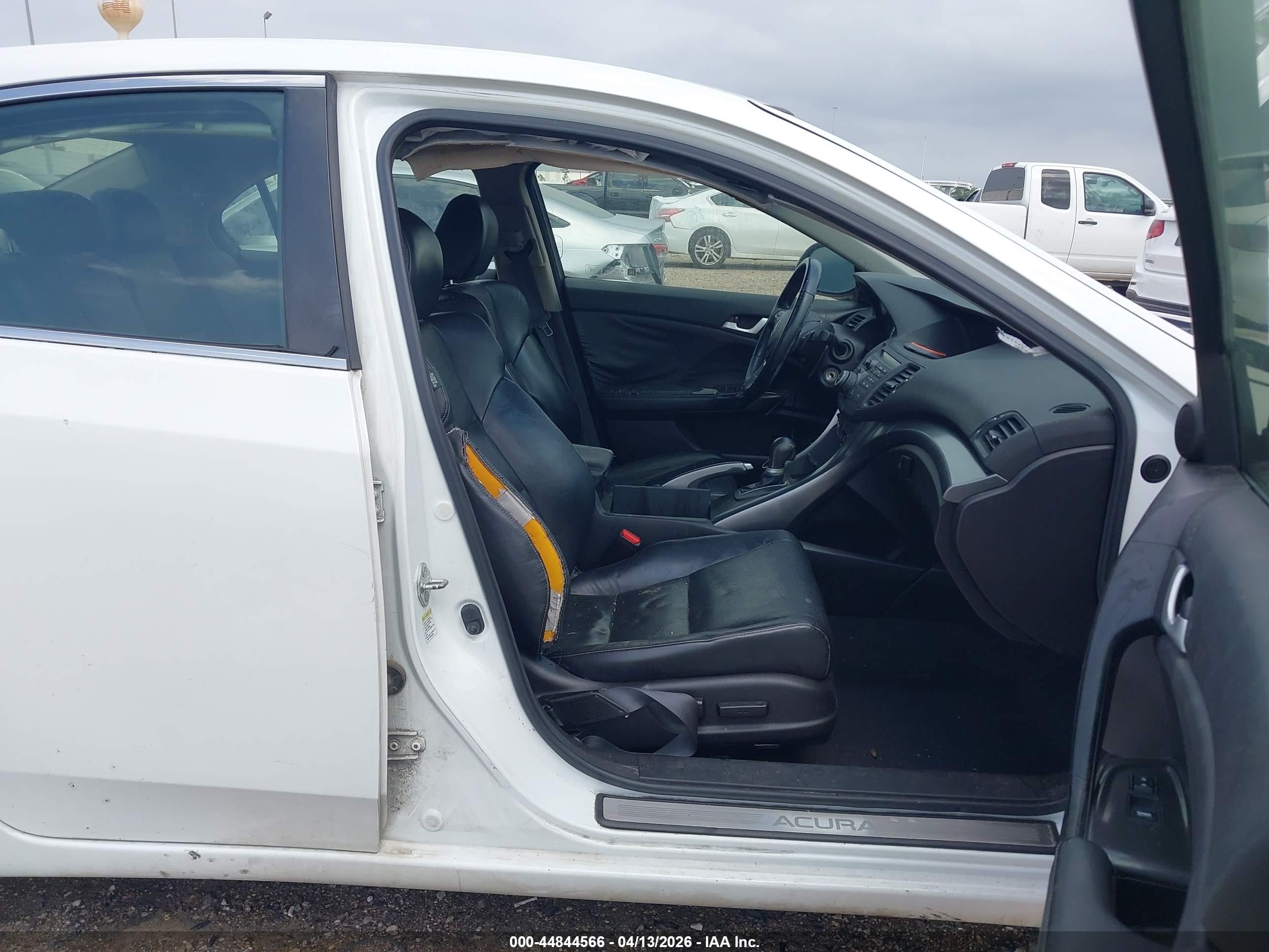 2012 Acura Tsx 2.4 White vin: JH4CU2F66CC017914
