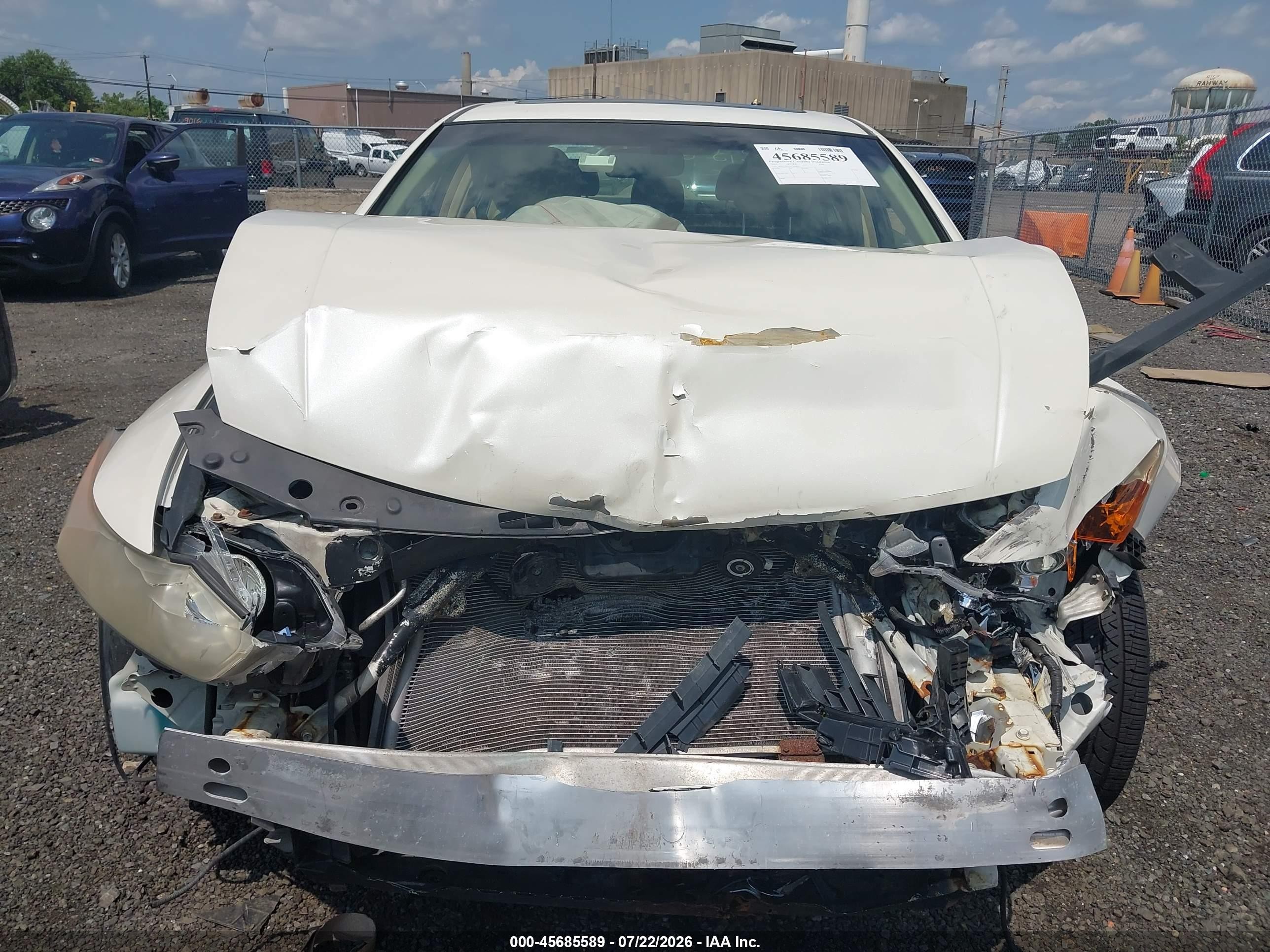2010 Acura Tsx 2.4 Белый vin: JH4CU2F67AC000827
