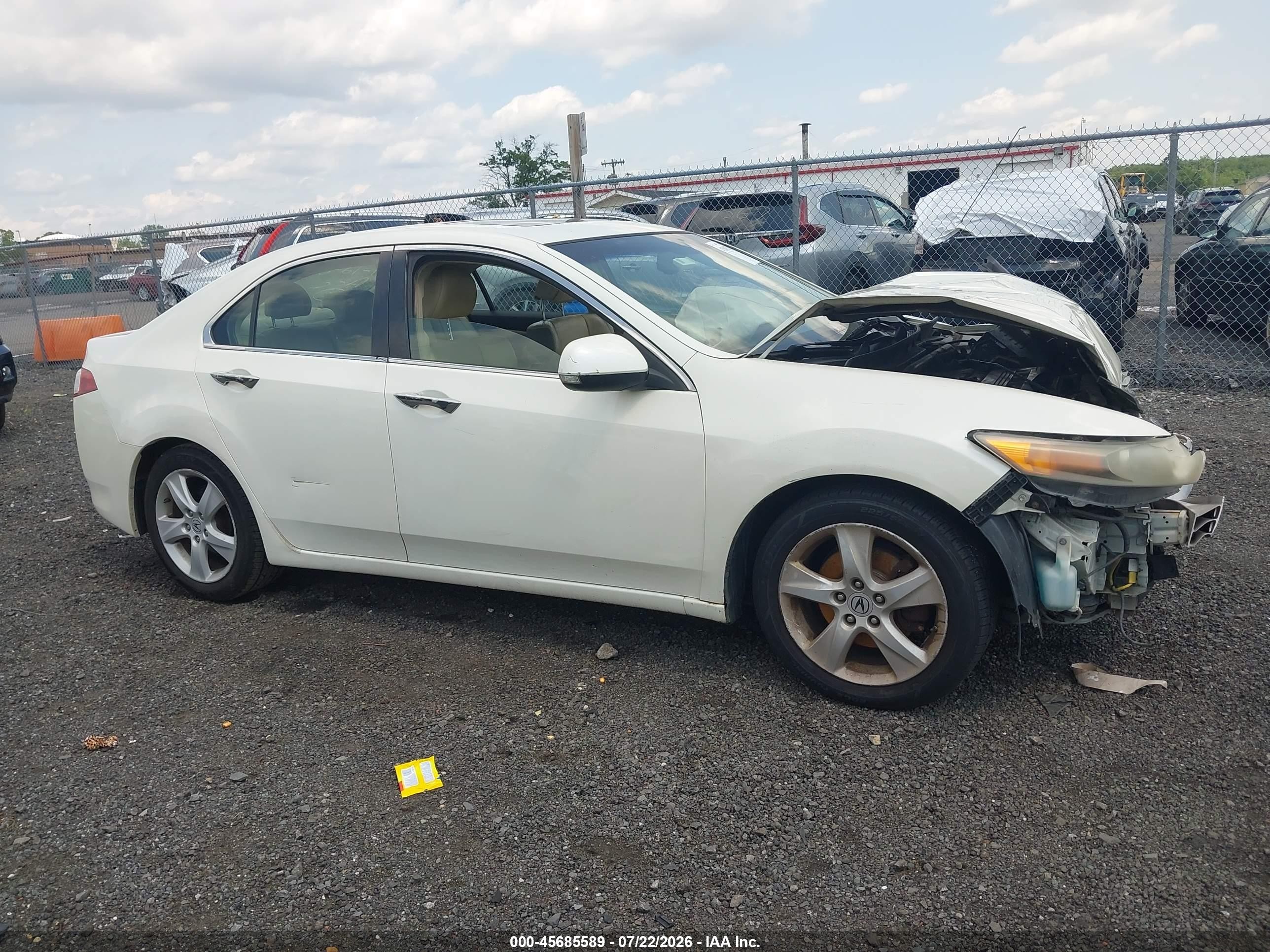 2010 Acura Tsx 2.4 Белый vin: JH4CU2F67AC000827