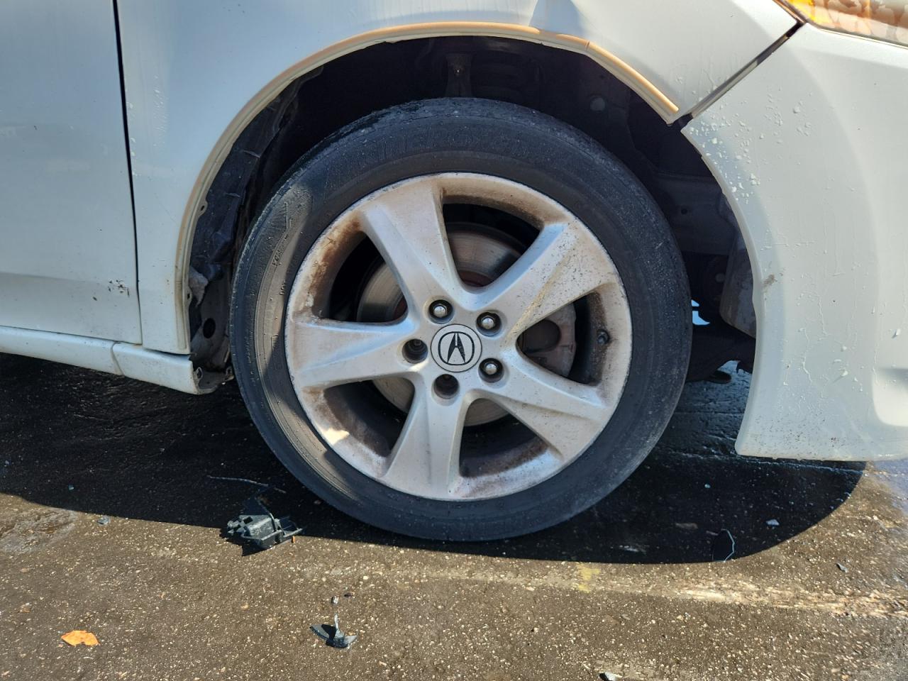 2010 Acura Tsx White vin: JH4CU2F67AC005266 Damage: Right Front Wheel, Curb Rash, > 12 Inches