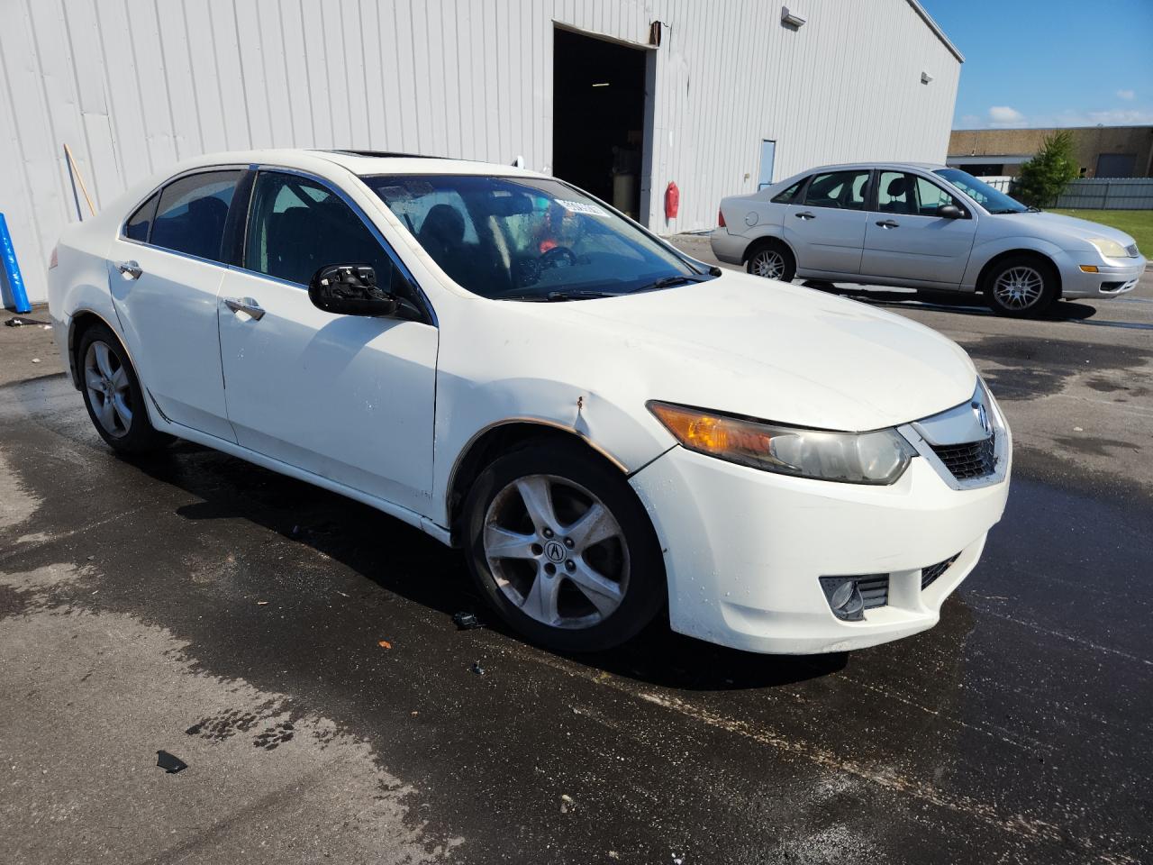 2010 Acura Tsx White vin: JH4CU2F67AC005266 Damage: Front Bumper/Cover, Broken, Replacement Required